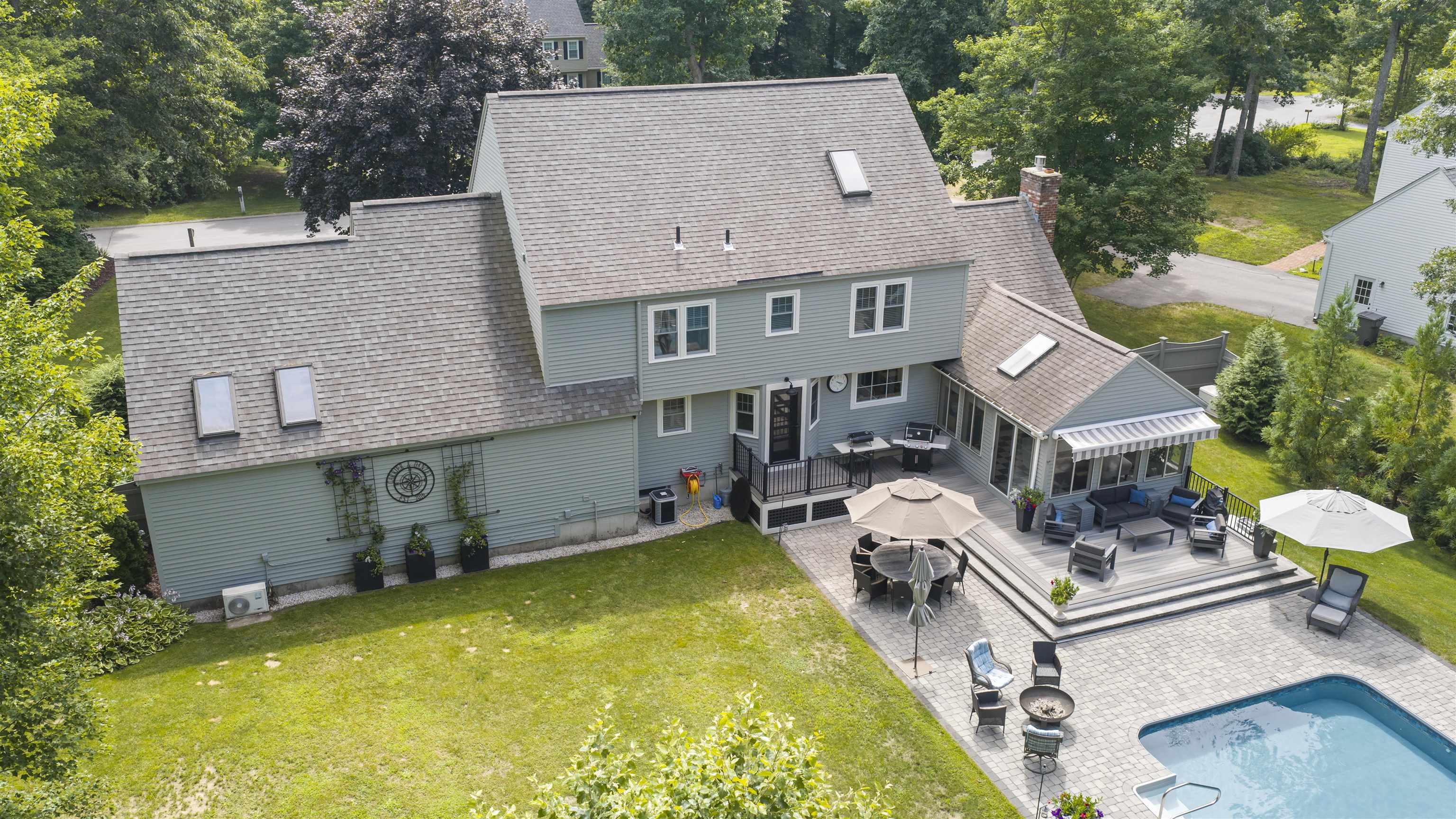 19 Buttonwood Dr, Derry, NH 03038