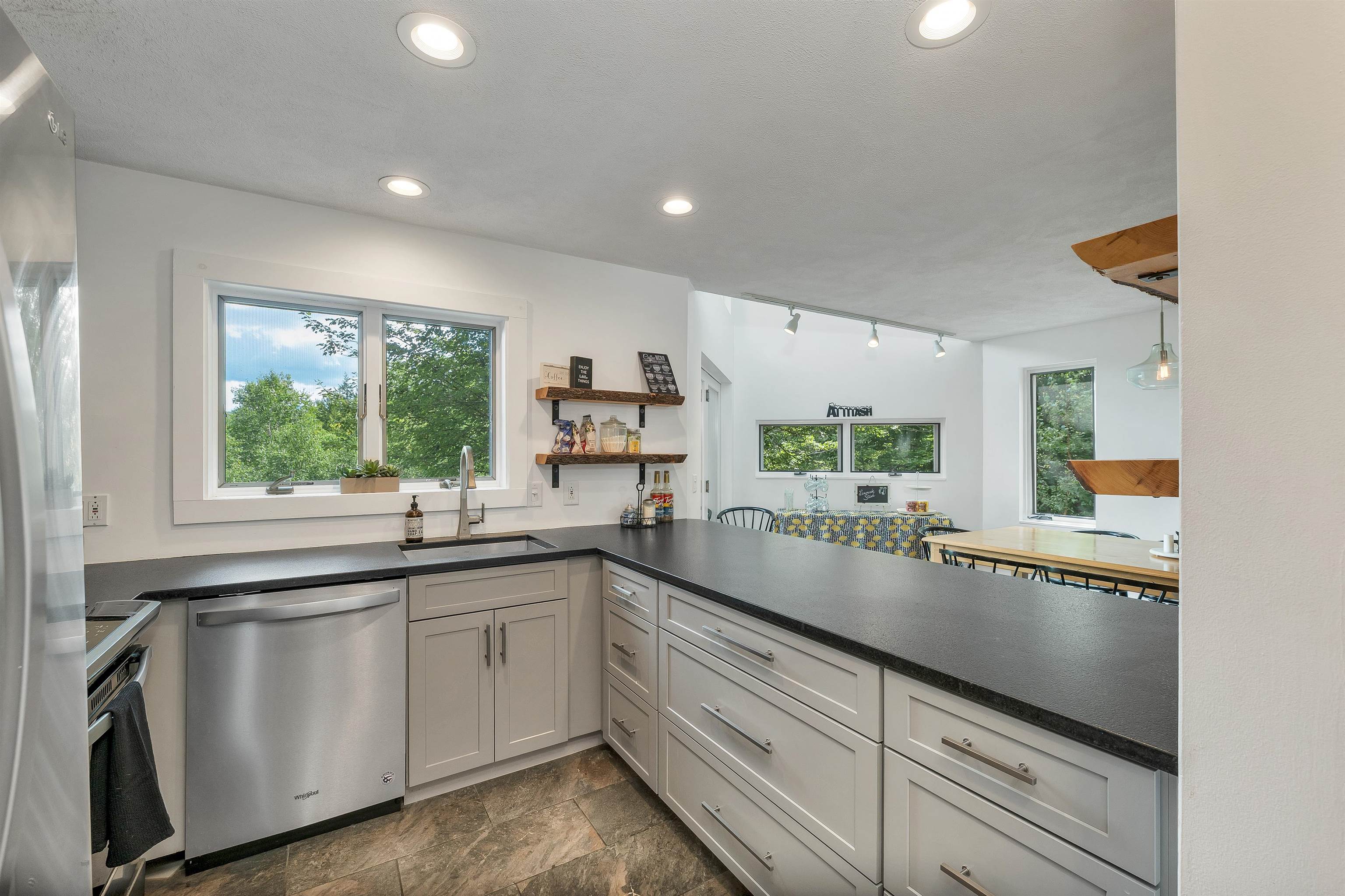 31 Top Notch Rd #31, Bartlett, NH 03812