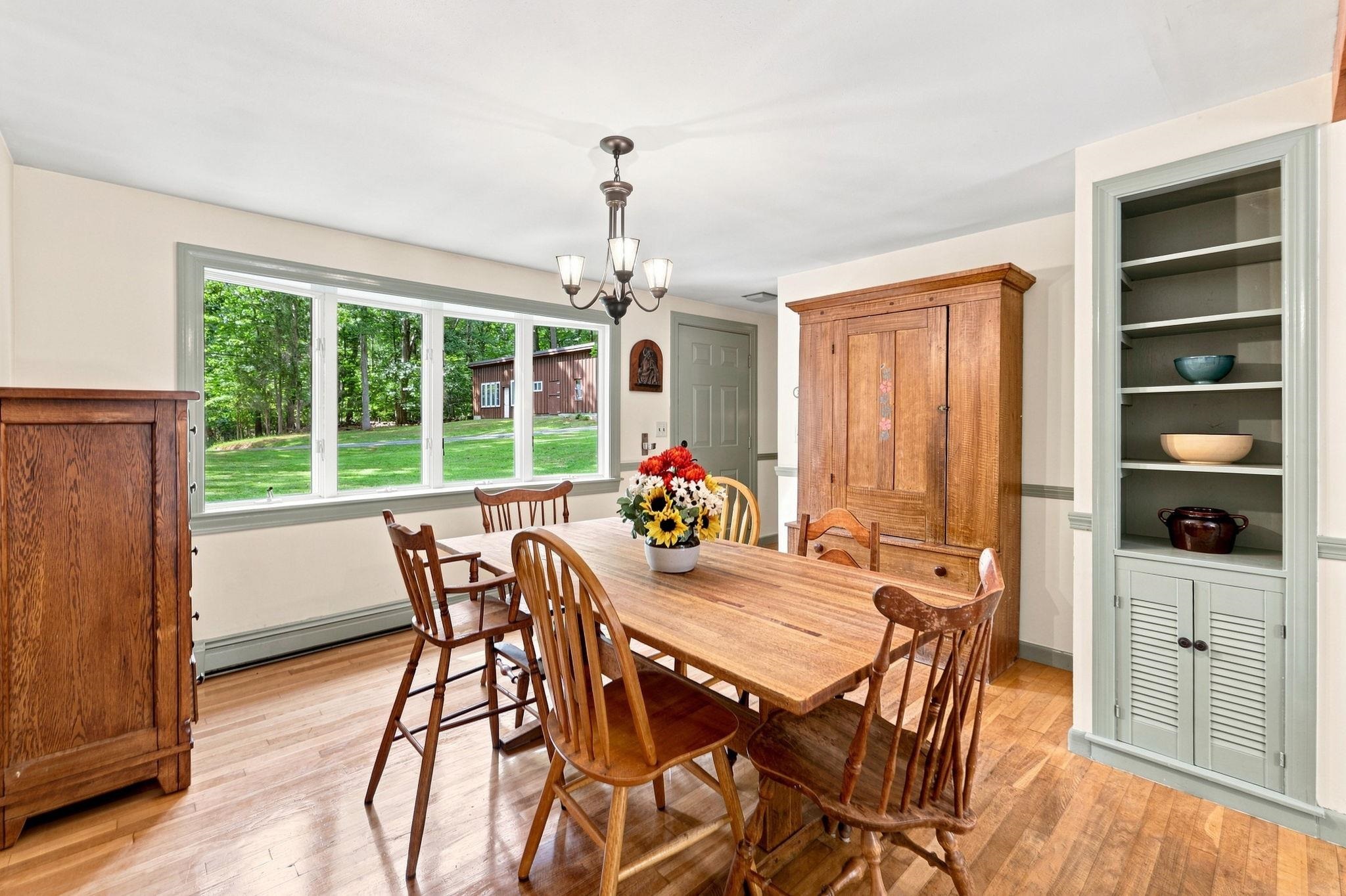 157 Camp Lee Rd, Epping, NH 03044
