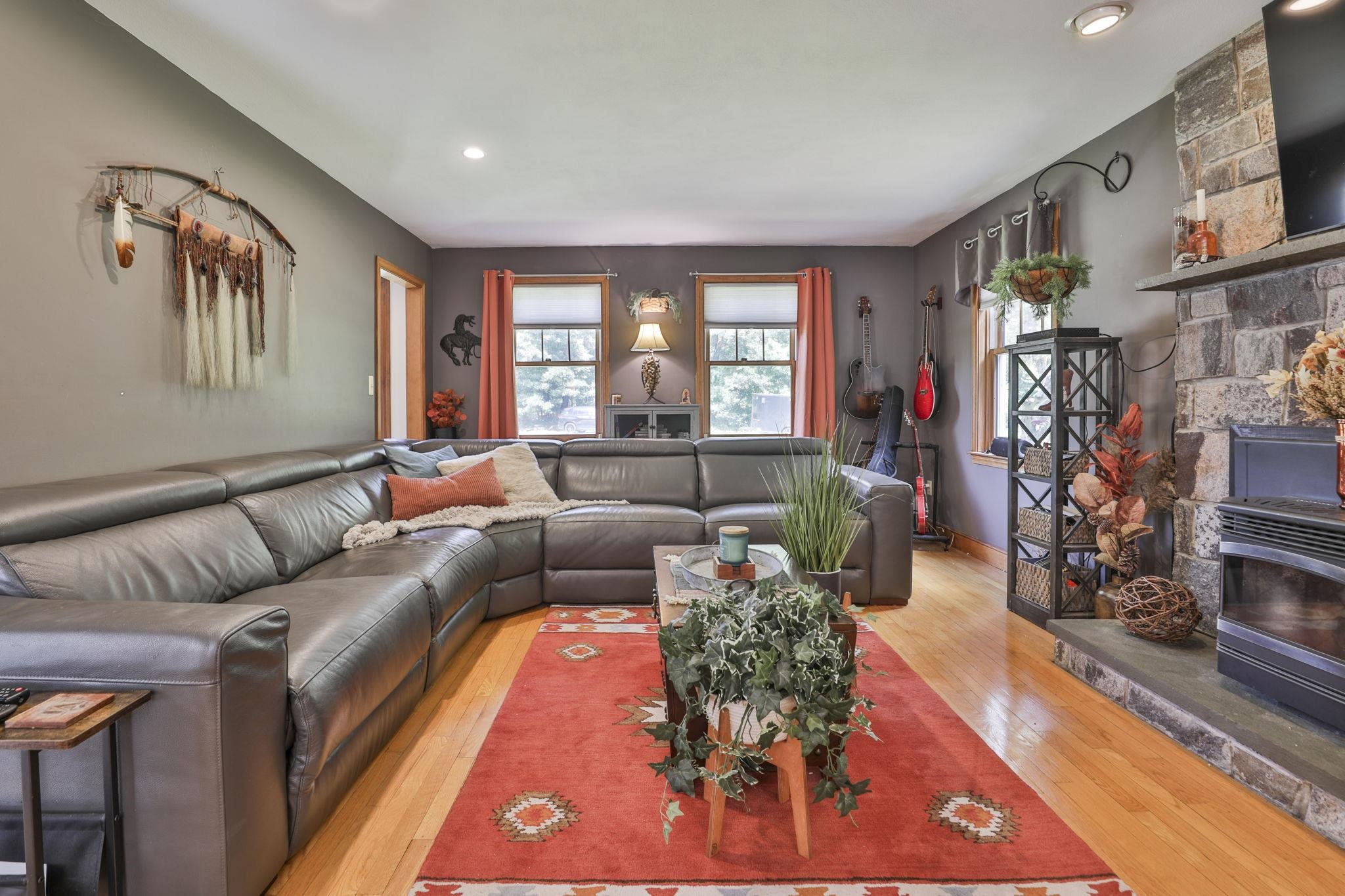 54B Oak Hill Rd, Brookline, NH 03033