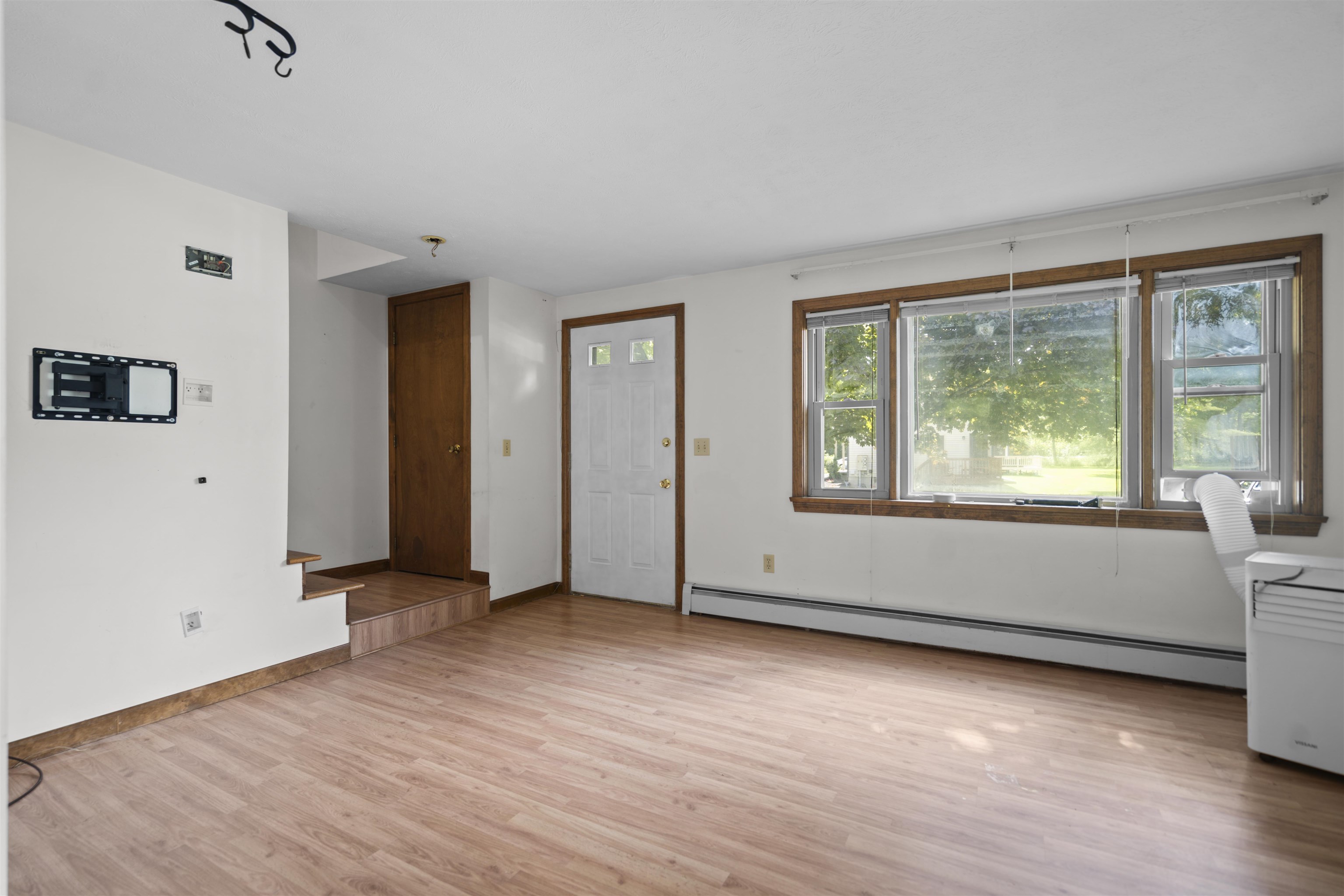 56 Metalak Dr, Concord, NH 03303