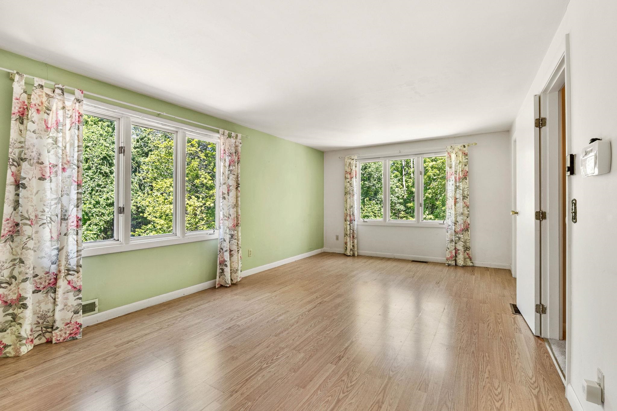 84 Stinson Rd, Goffstown, NH 03045