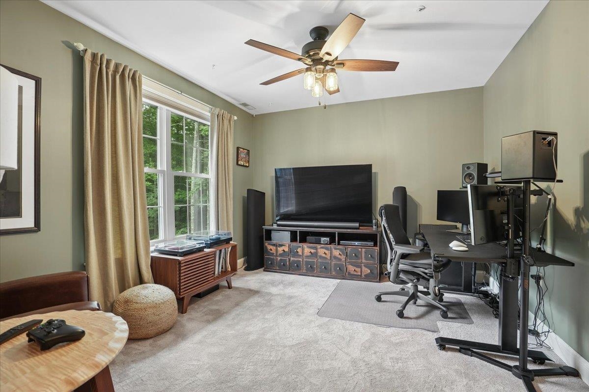 115 Long Hill Rd, Hollis, NH 03049