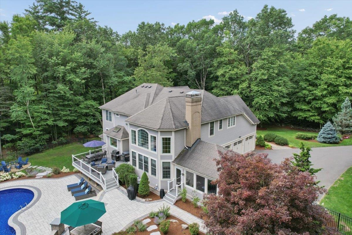 115 Long Hill Rd, Hollis, NH 03049