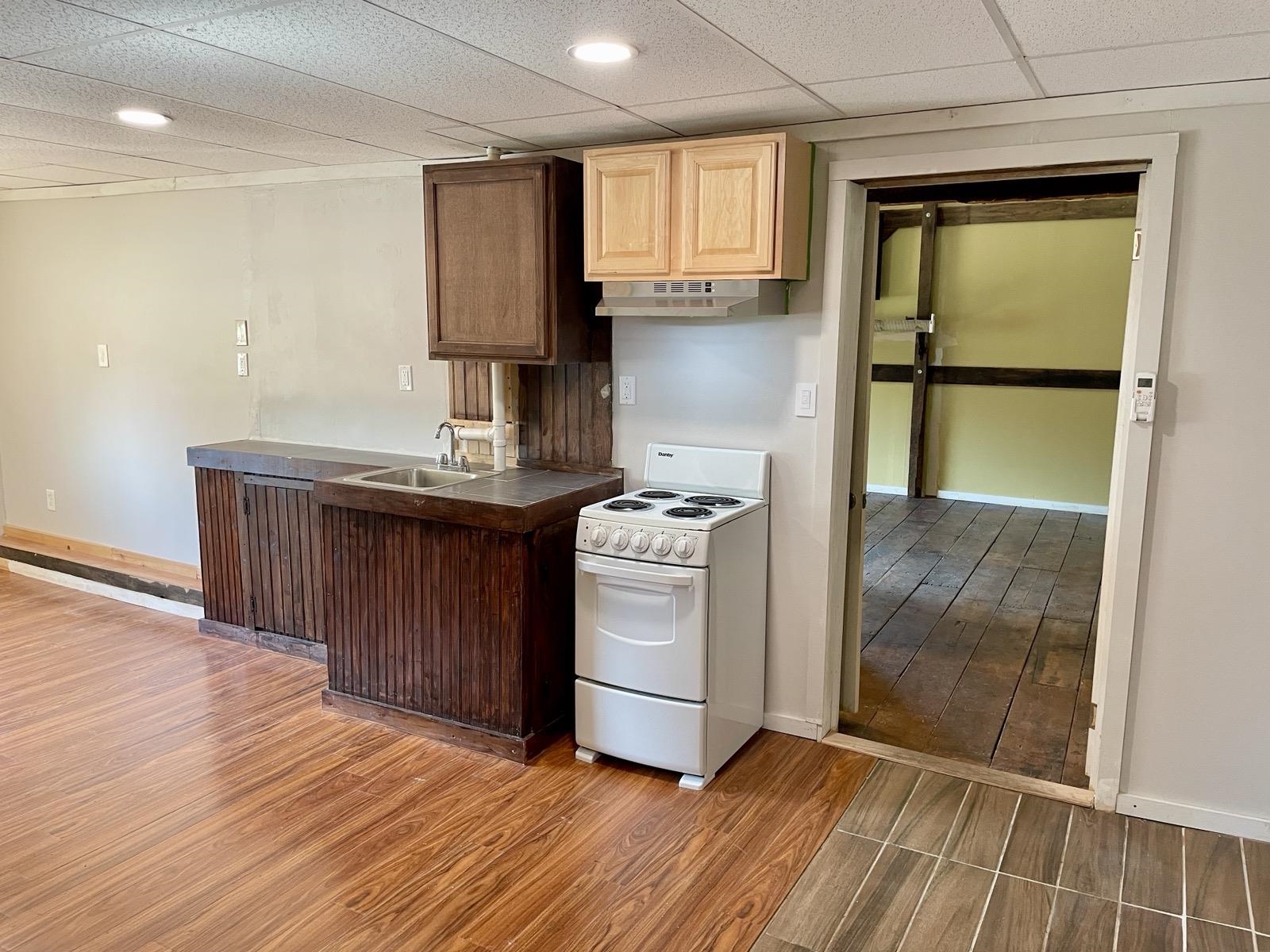 192 Main St, Somersworth, NH 03878