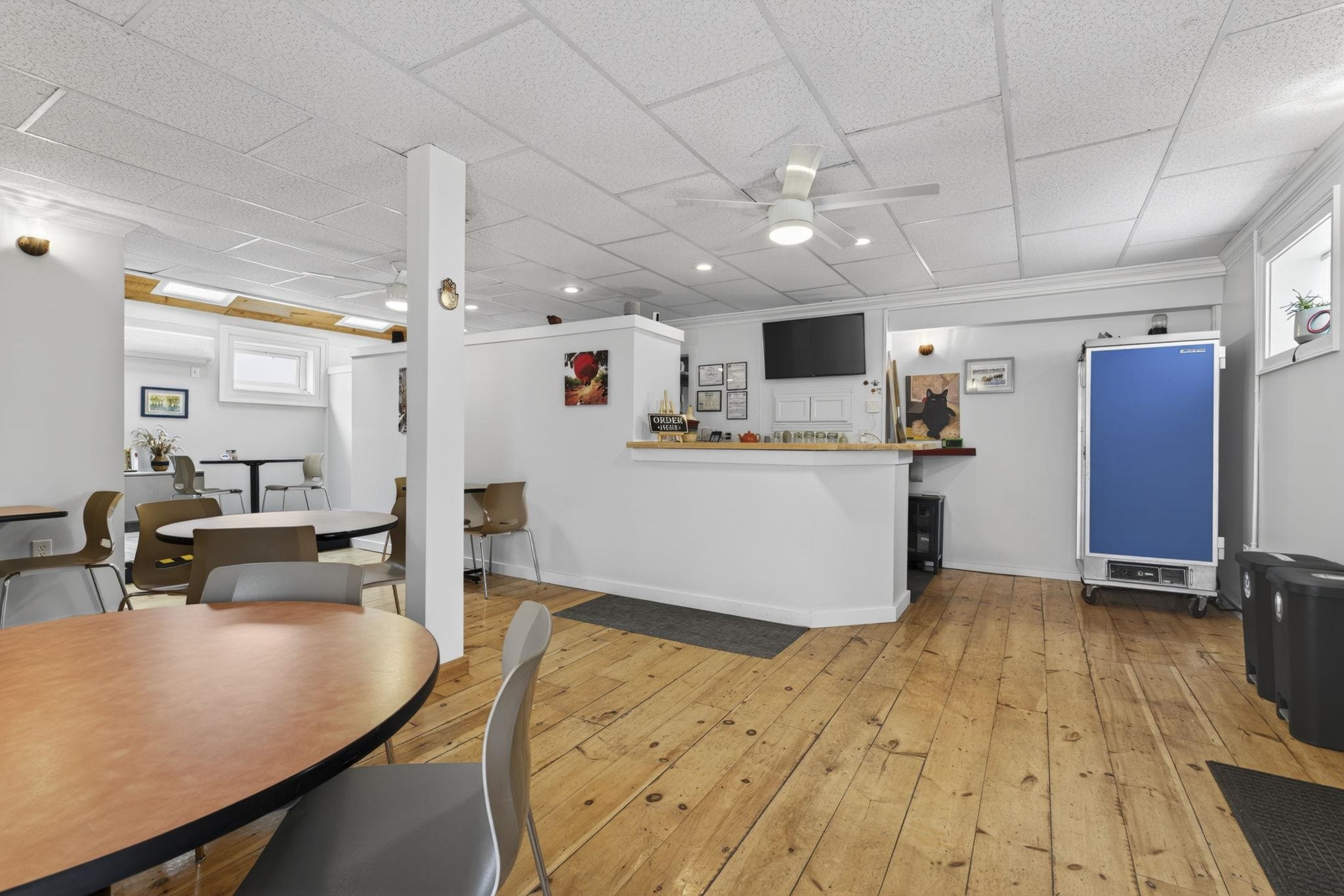 192 Main St, Somersworth, NH 03878