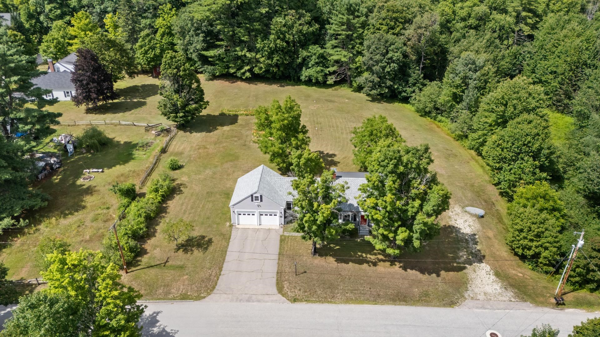 18 Kirtland St, Warner, NH 03278
