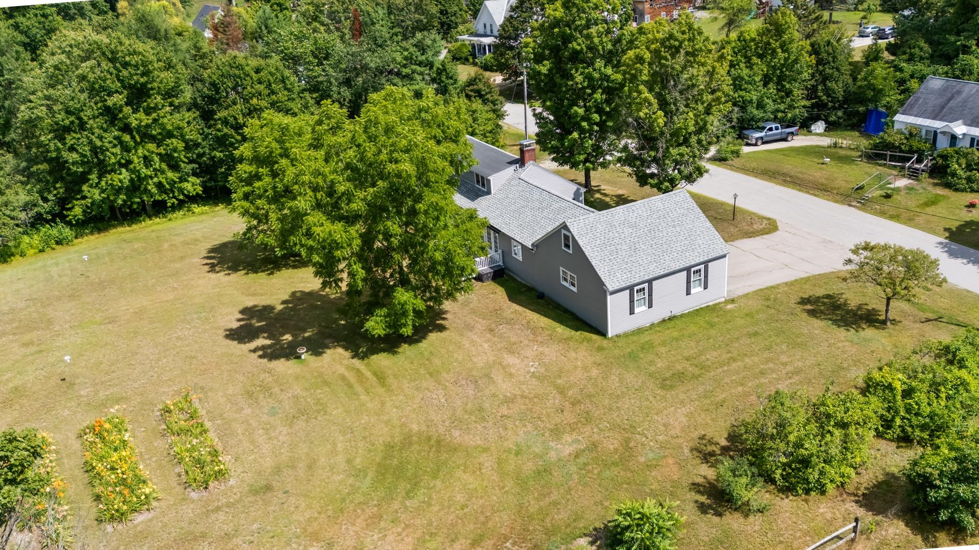 18 Kirtland St, Warner, NH 03278