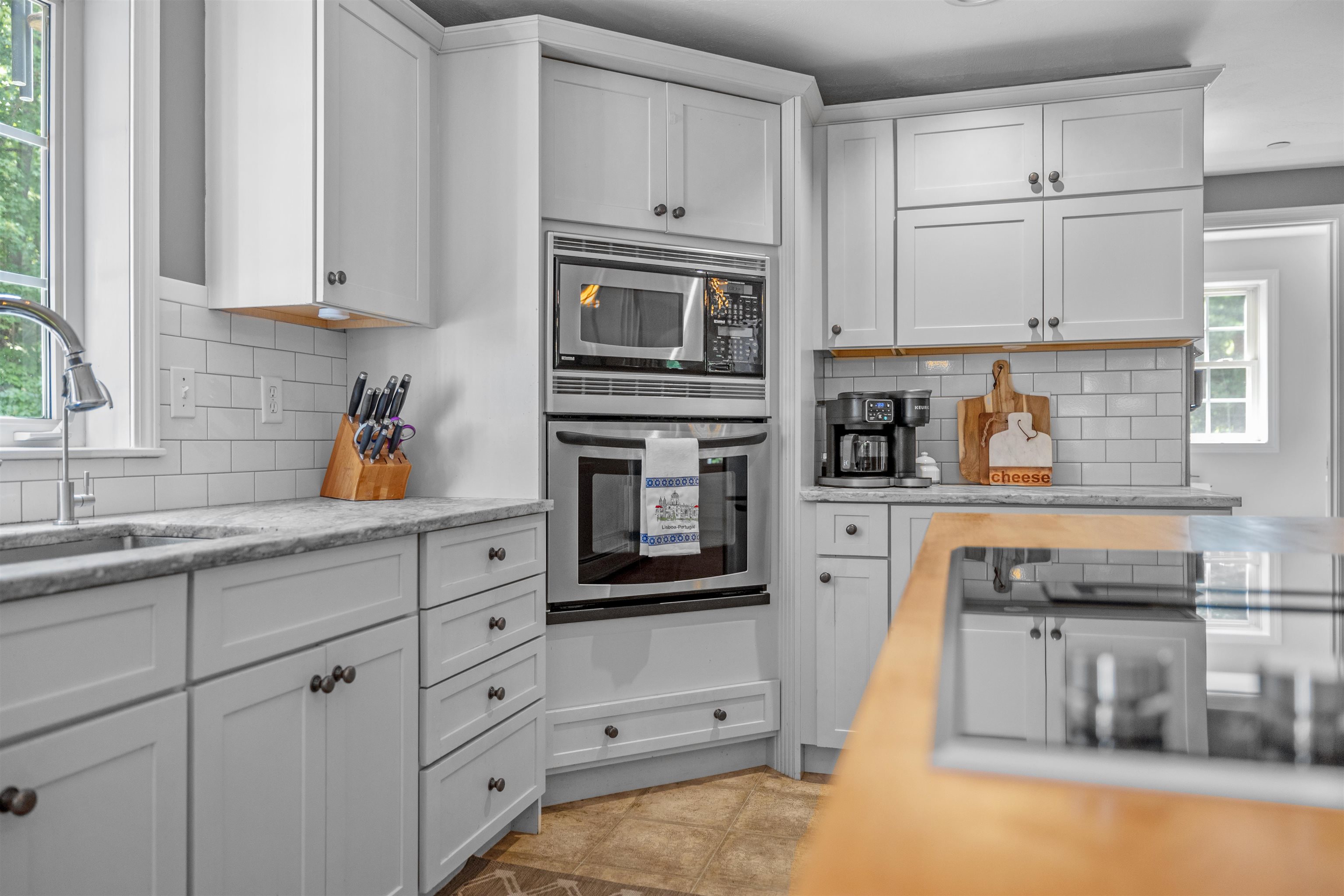 15 Hills Rd, Hooksett, NH 03106