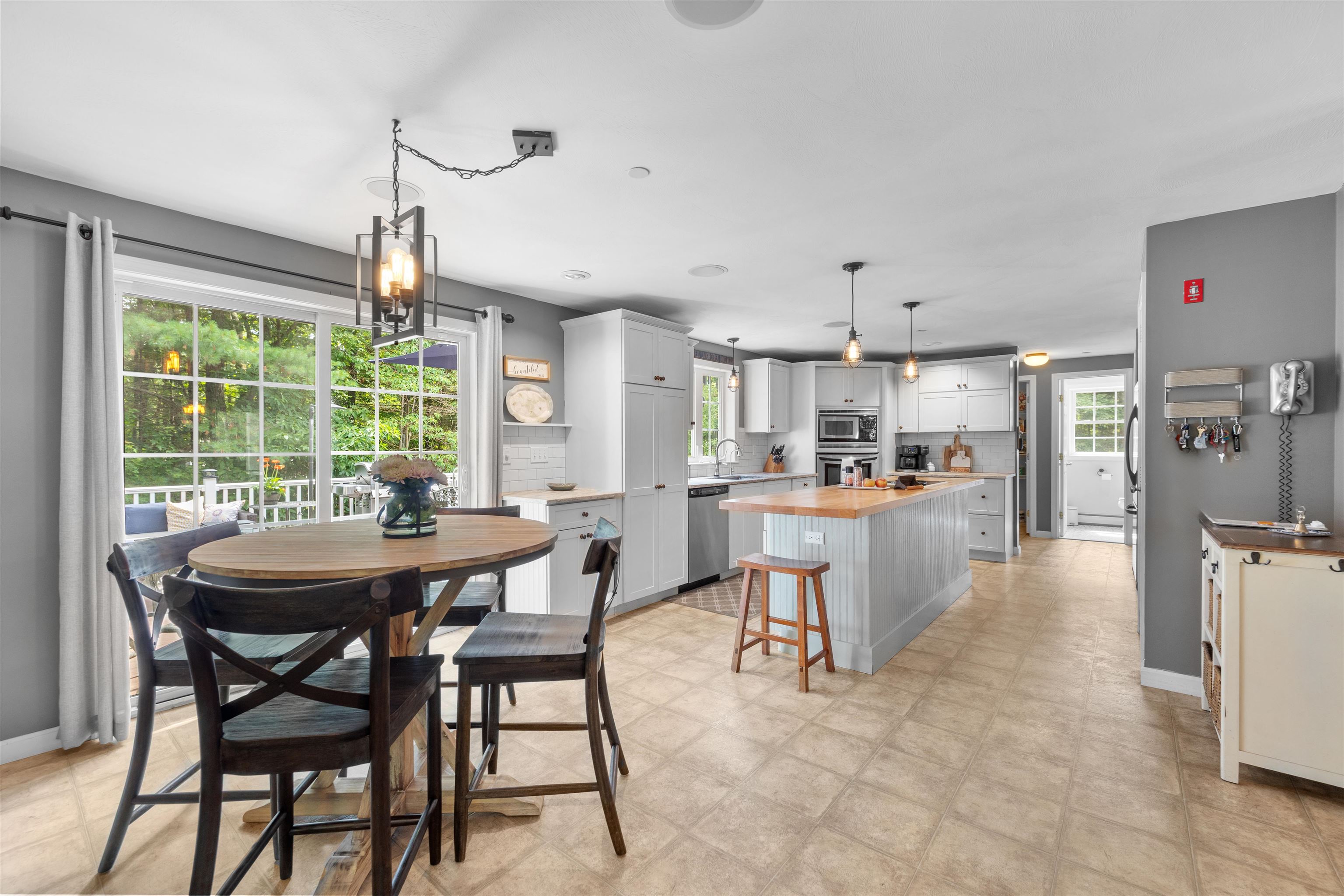 15 Hills Rd, Hooksett, NH 03106