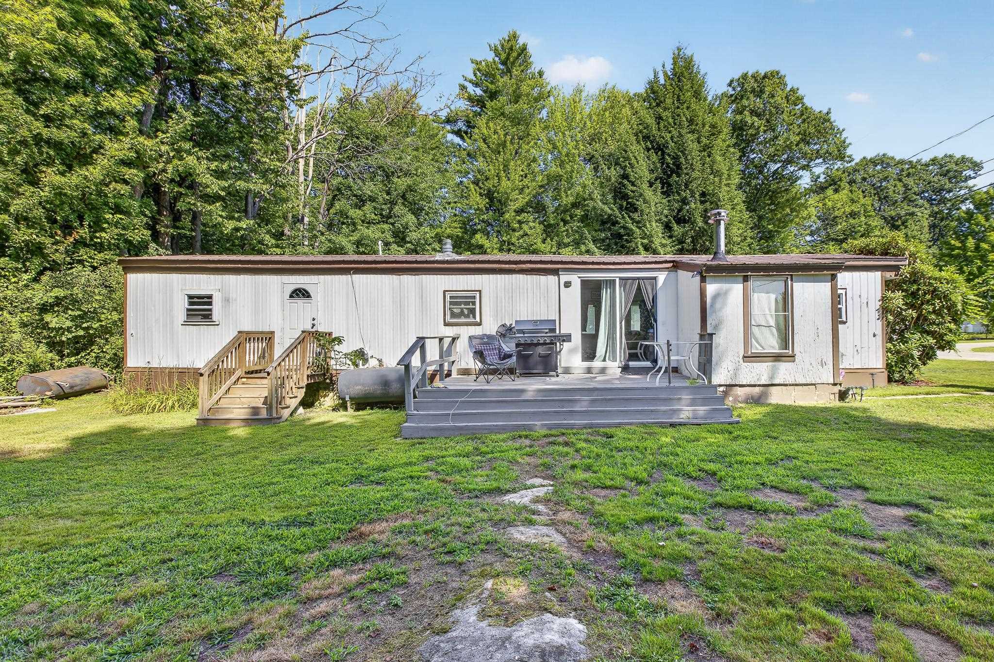 38 Cherry St, Belmont, NH 03220