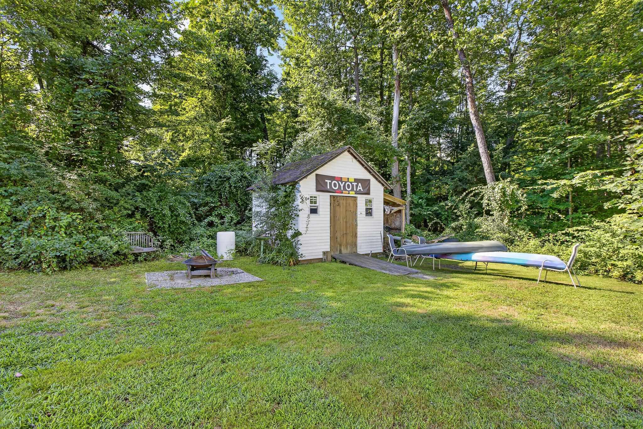 38 Cherry St, Belmont, NH 03220