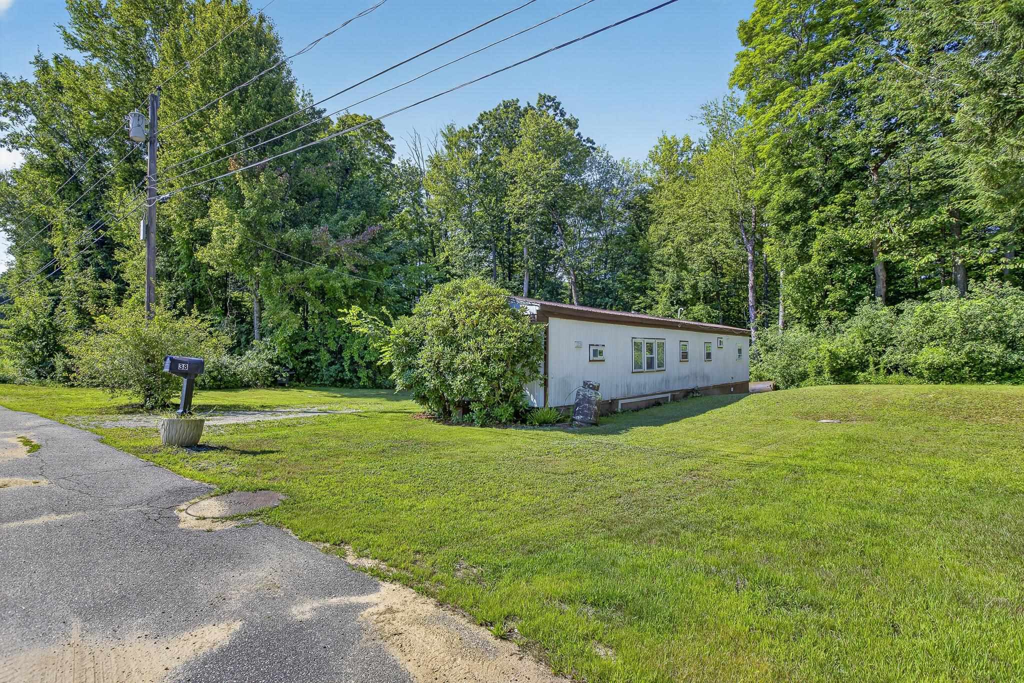 38 Cherry St, Belmont, NH 03220