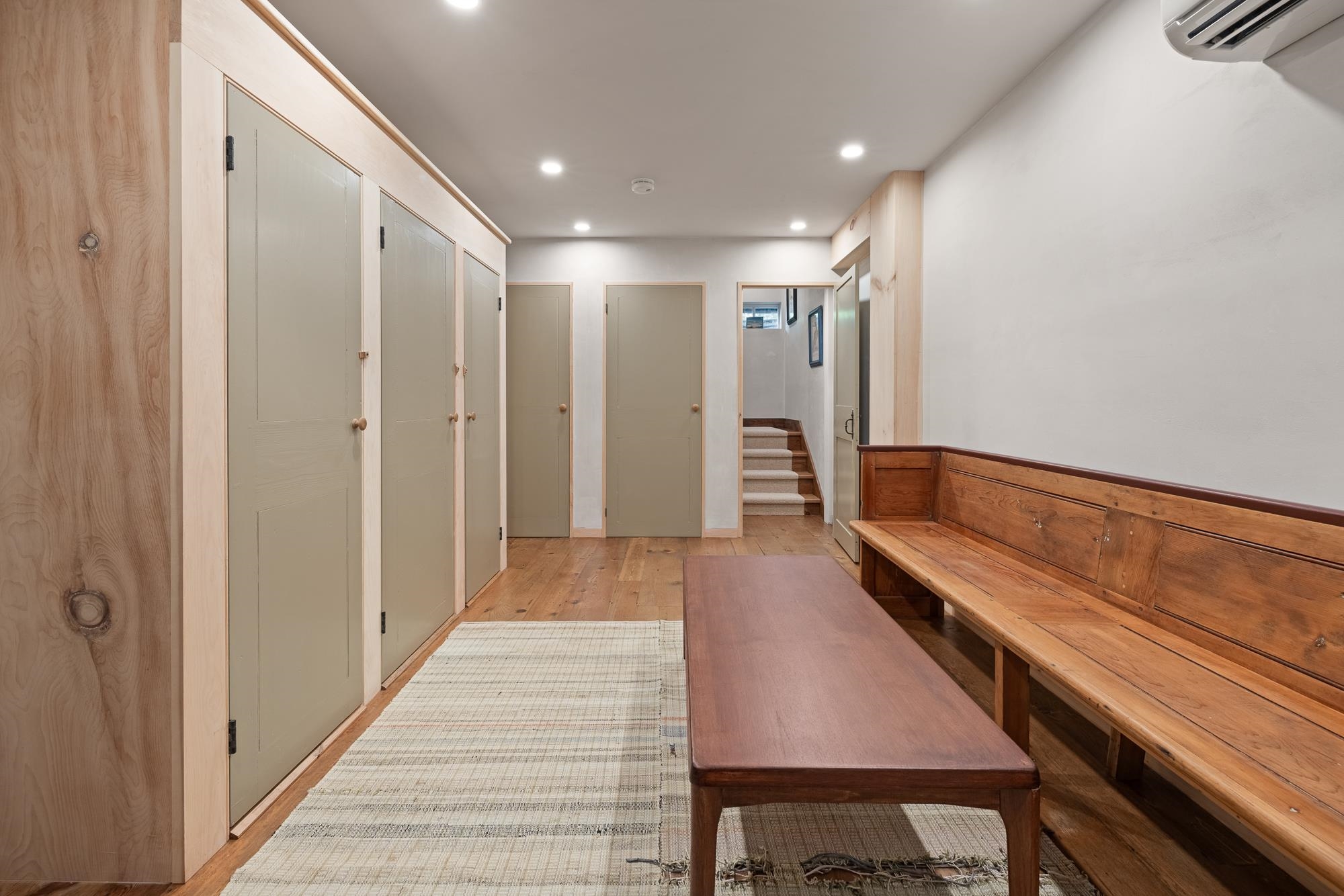 foyer view stairs to main level 25975732