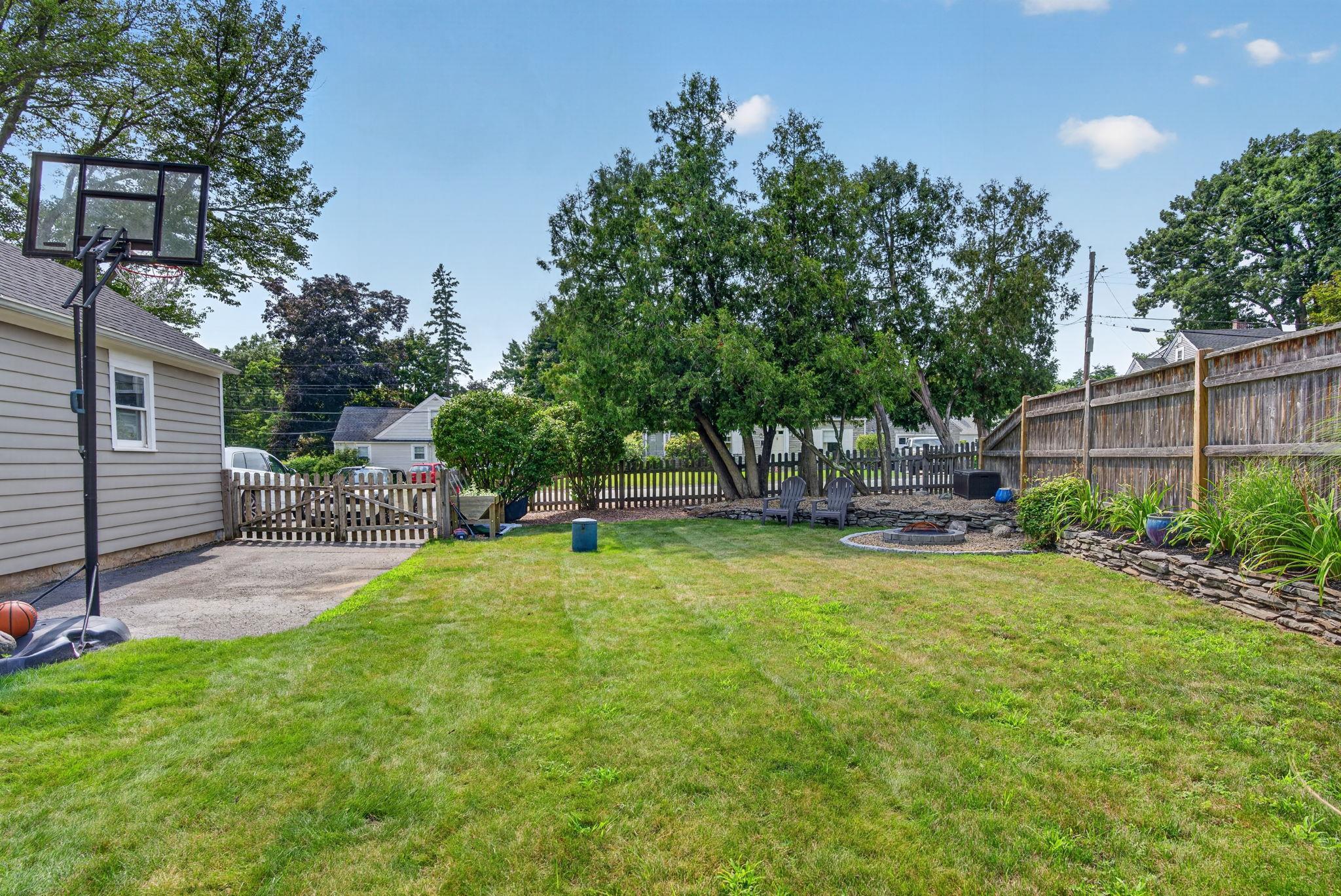 33rd image of 21 Ashland St, Nashua, NH 03064 | MLS# 5104572