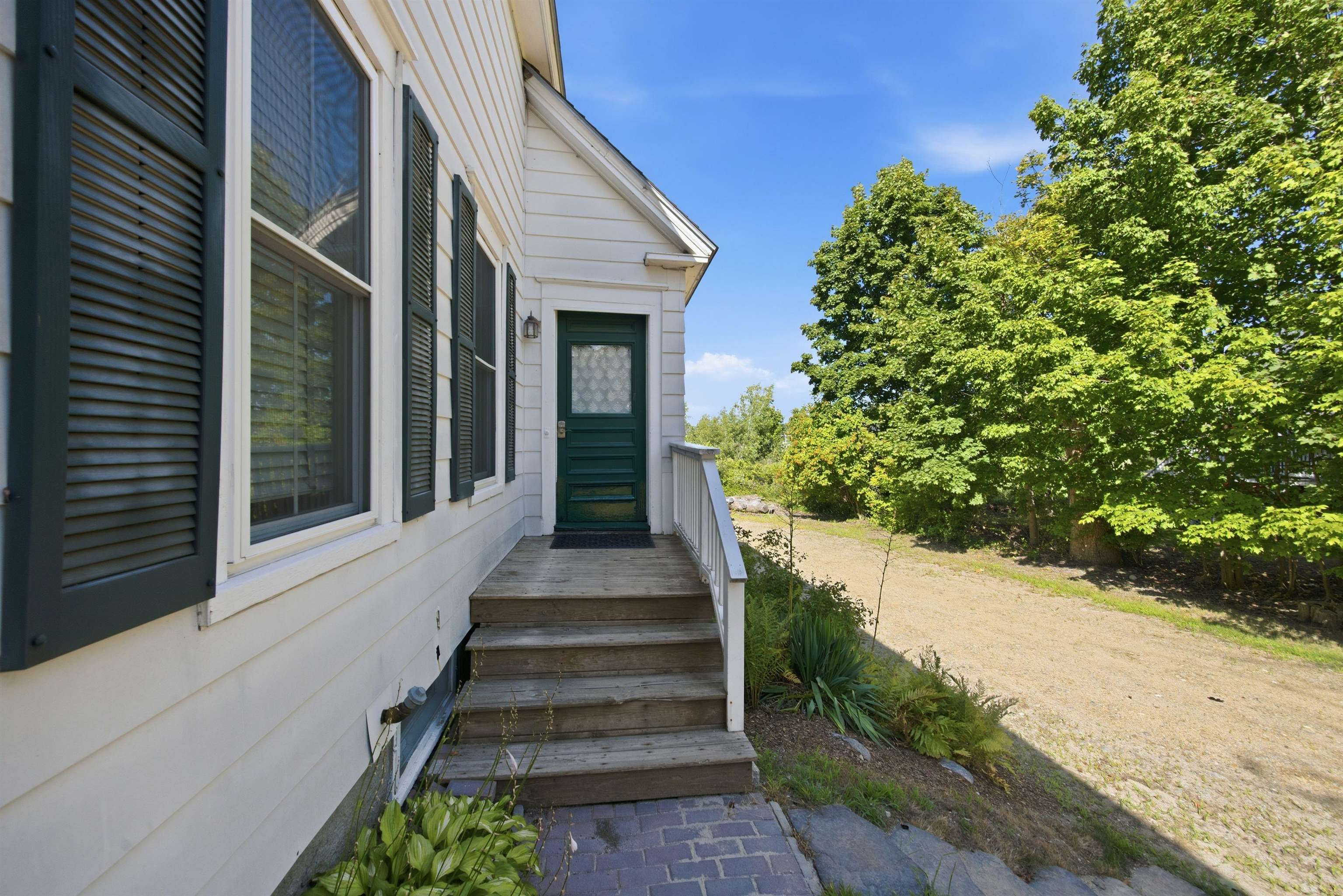 270 South Main St, Wolfeboro, NH 03894