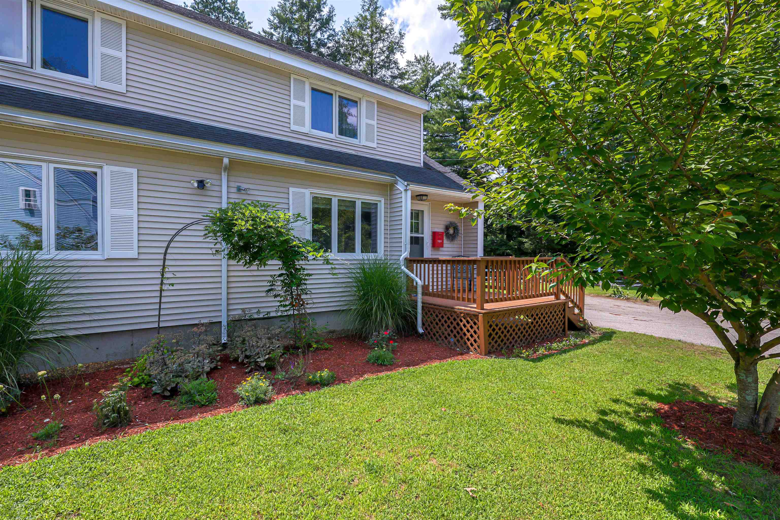 13 Gillis St #A, Hudson, NH 03051
