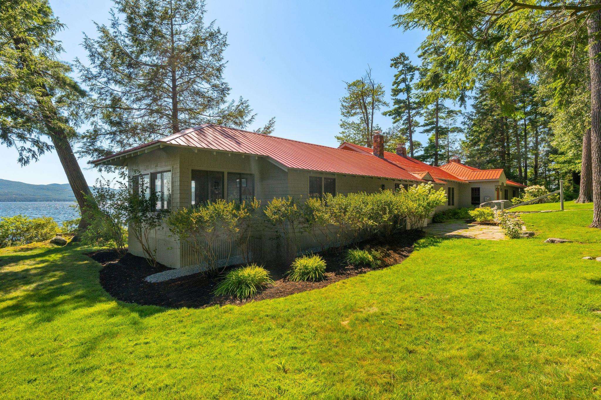 65 Tips Cove Rd, Wolfeboro, NH 03894