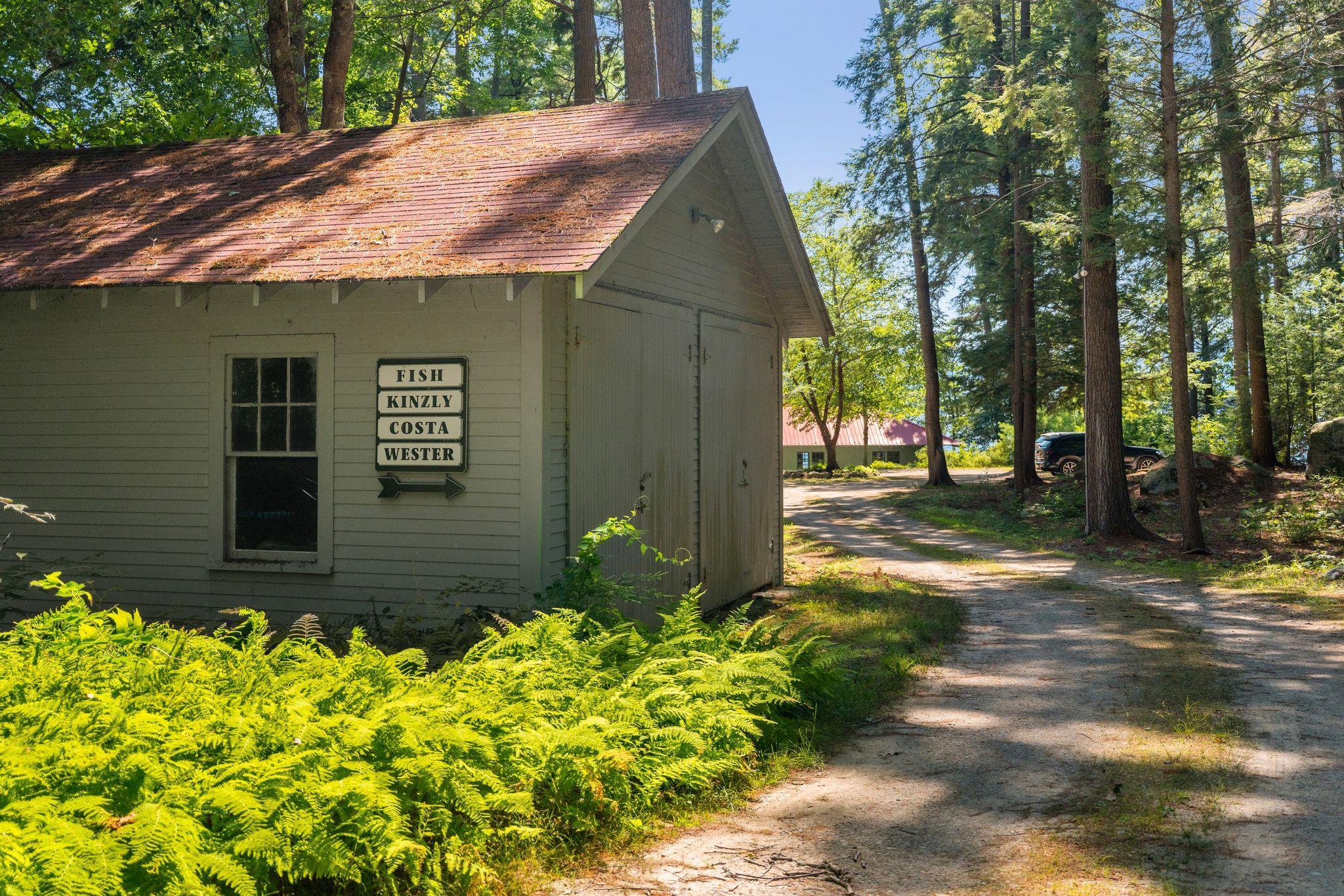 65 Tips Cove Rd, Wolfeboro, NH 03894