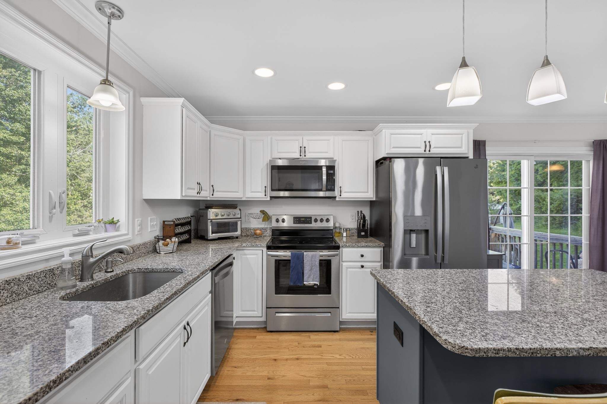 51 Old Turnpike Rd, Northwood, NH 03261