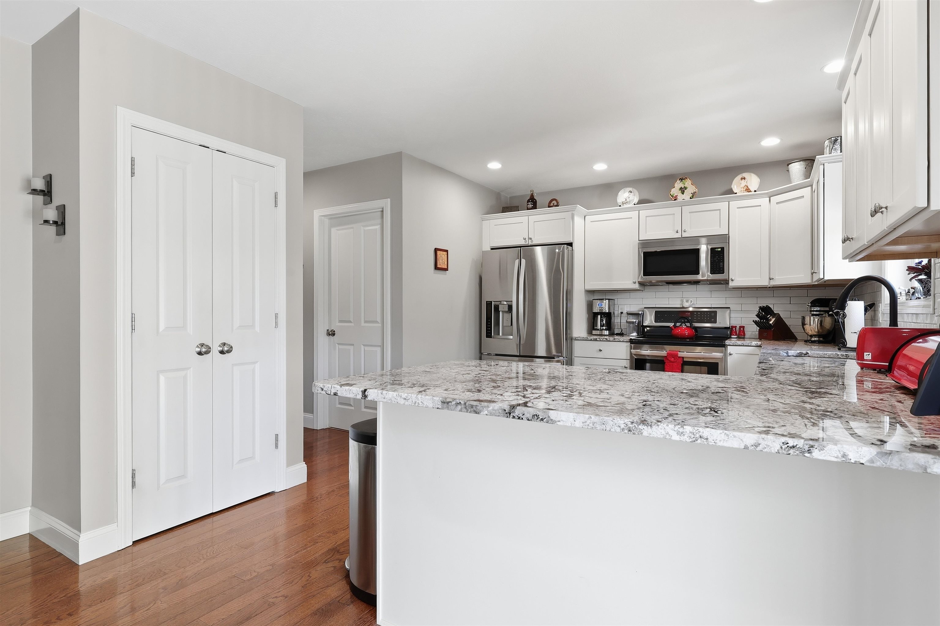 42 Diamondback Ave, Nashua, NH 03062
