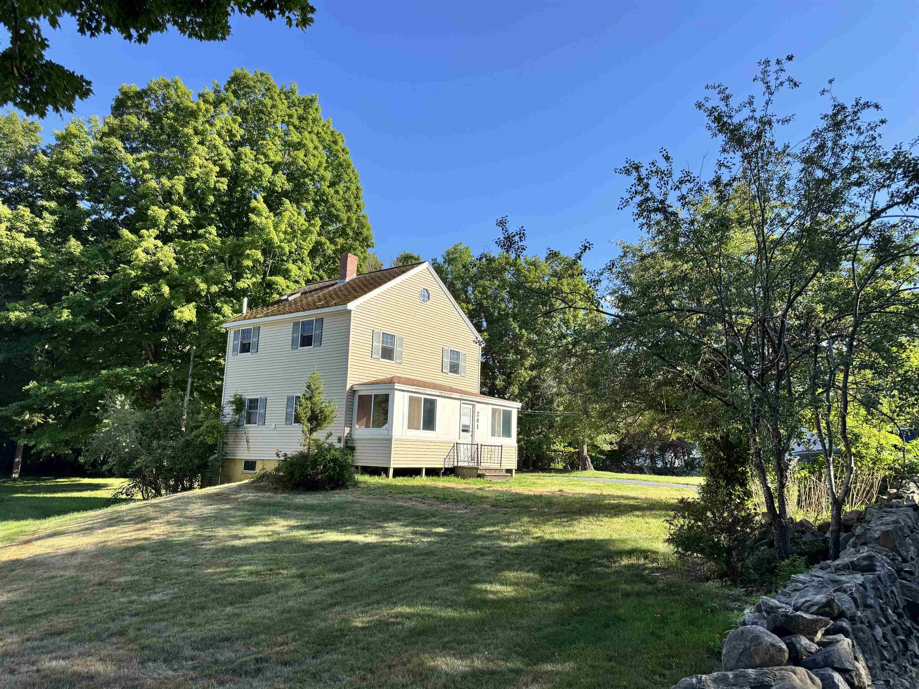 241 Nimble Hill Rd, Newington, NH 03801