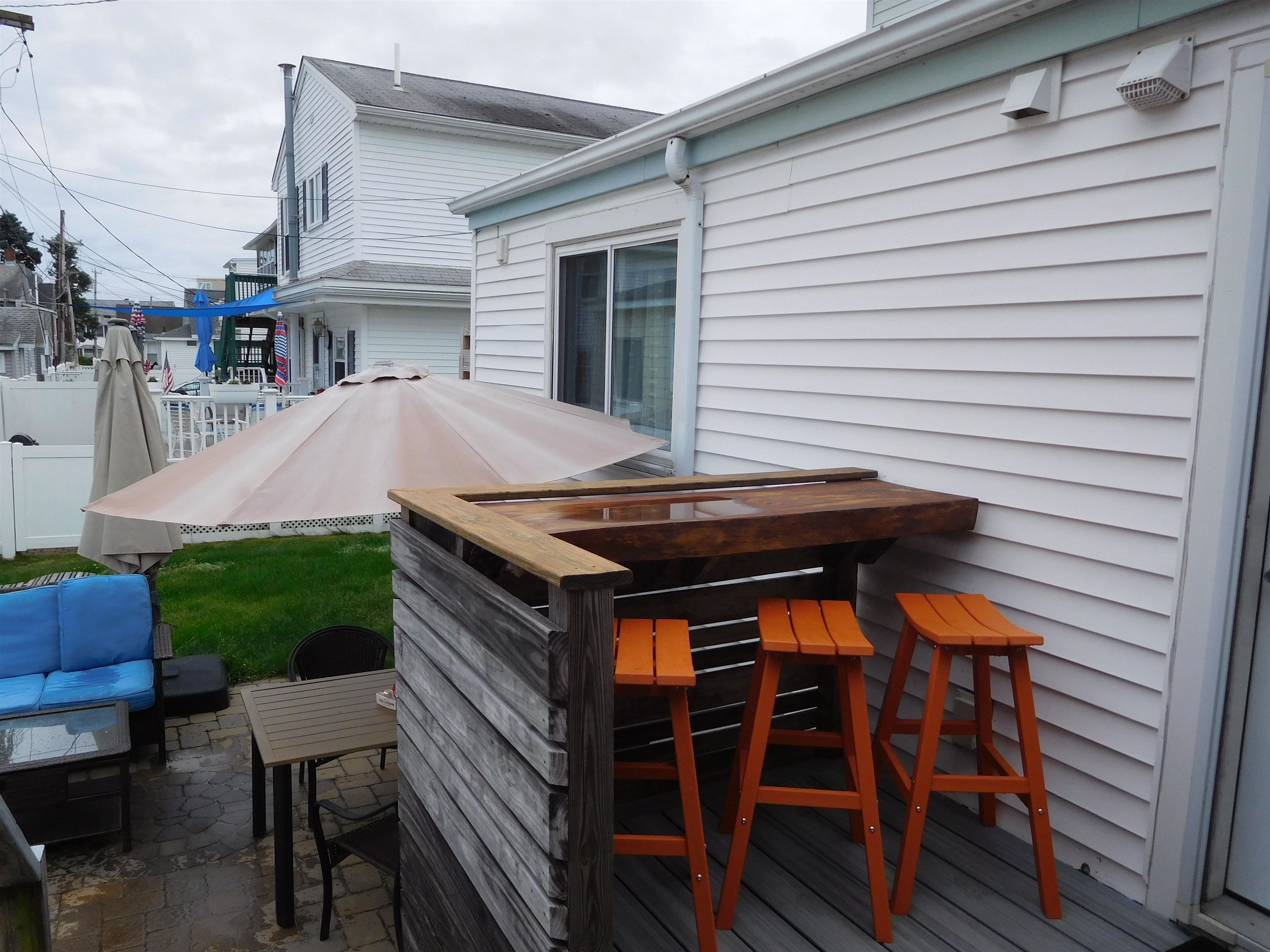 19 Cutler Ave, Hampton, NH 03842