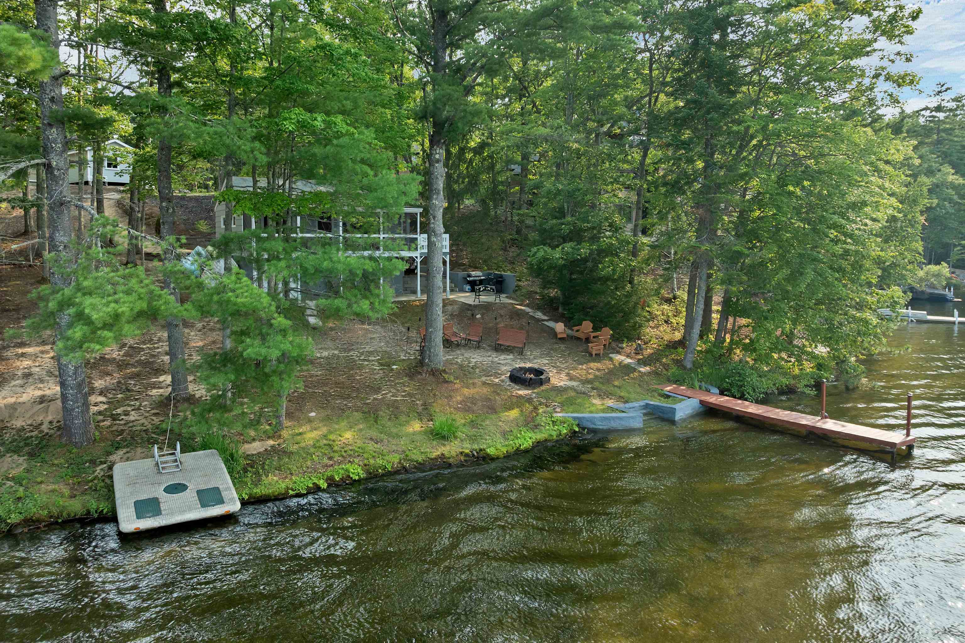 530 Pinewood Shores Rd, Wakefield, NH 03830
