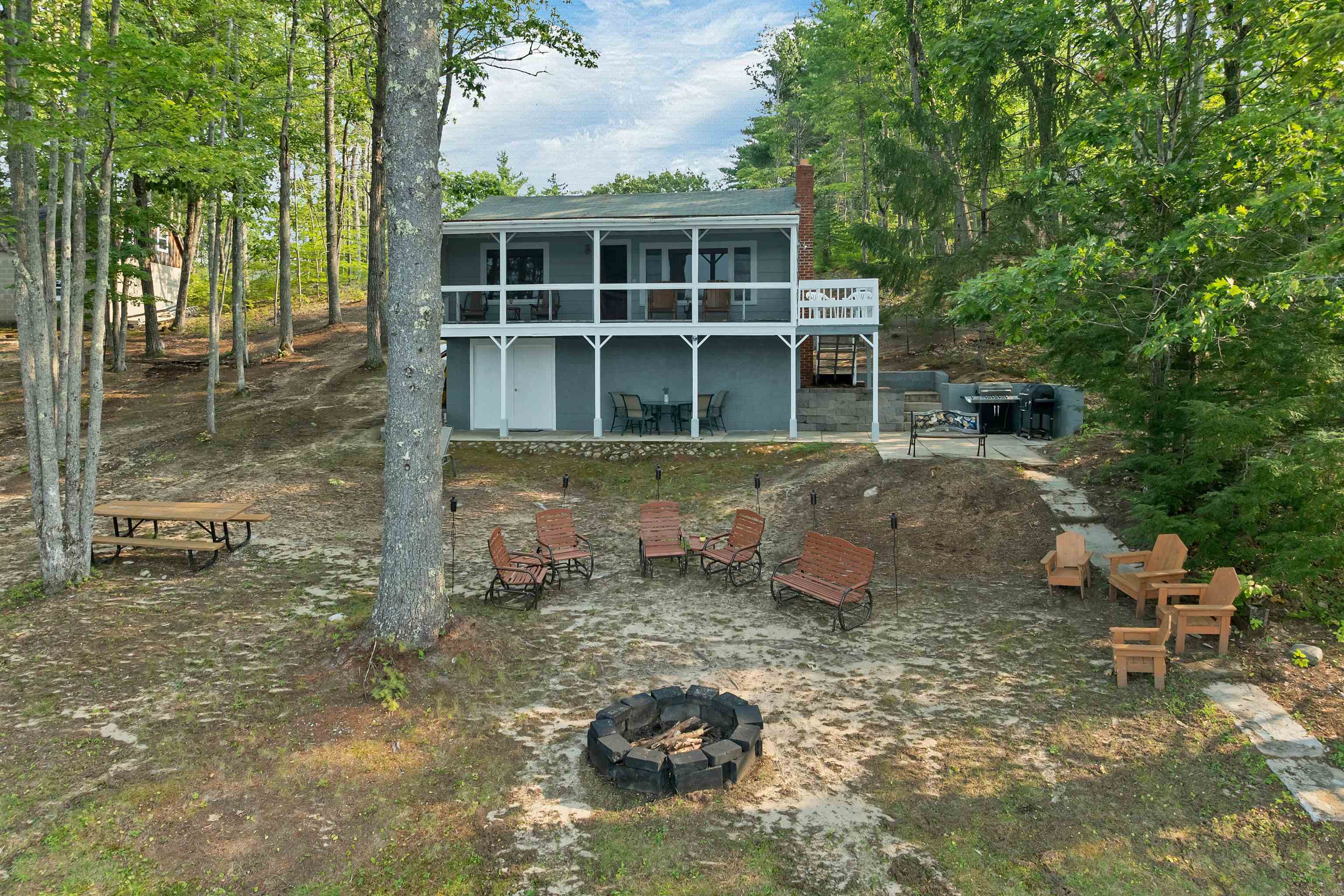 530 Pinewood Shores Rd, Wakefield, NH 03830