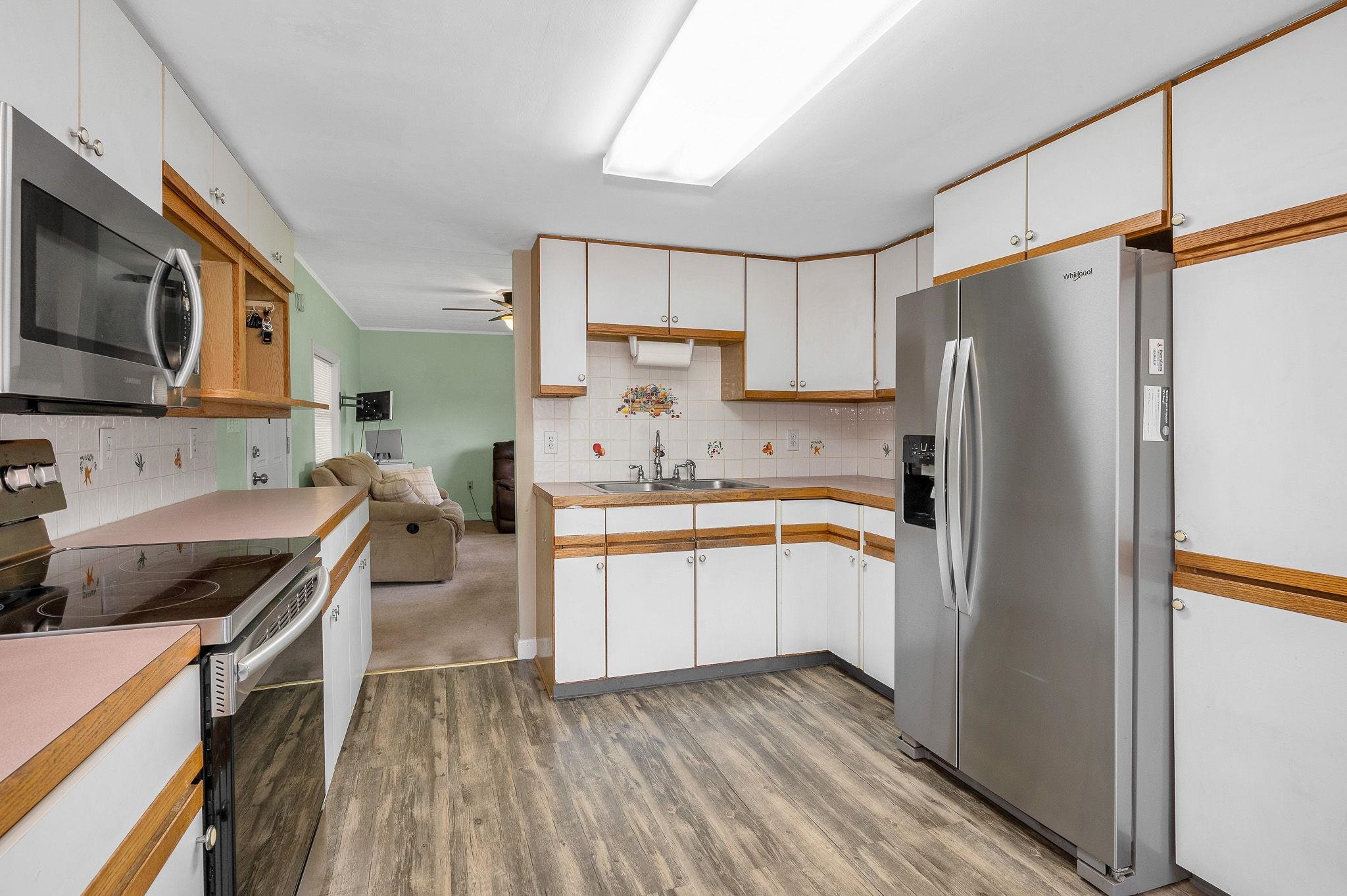 15 Evelyn Ave, Raymond, NH 03077