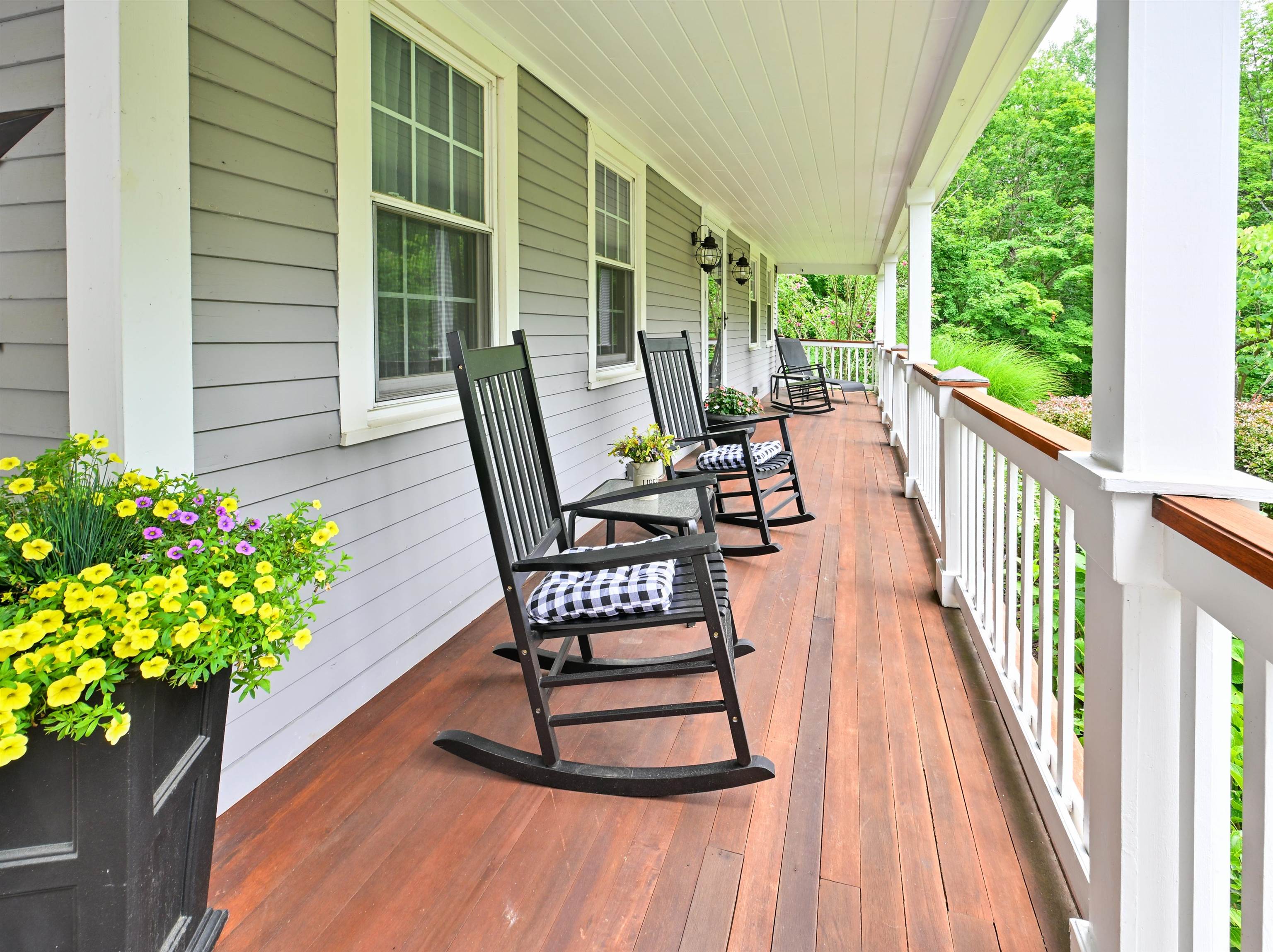 388 Paige Hill Rd, Goffstown, NH 03045
