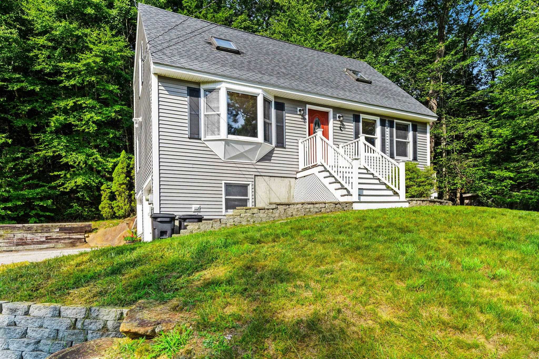 155 Irving Dr, Weare, NH 03281