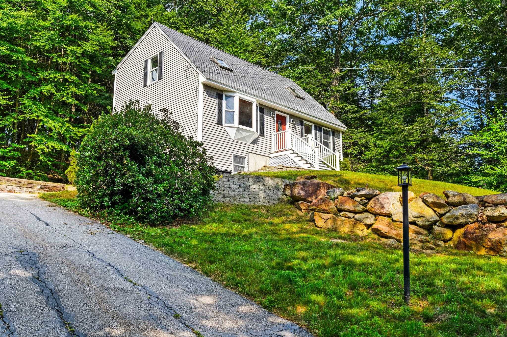 155 Irving Dr, Weare, NH 03281
