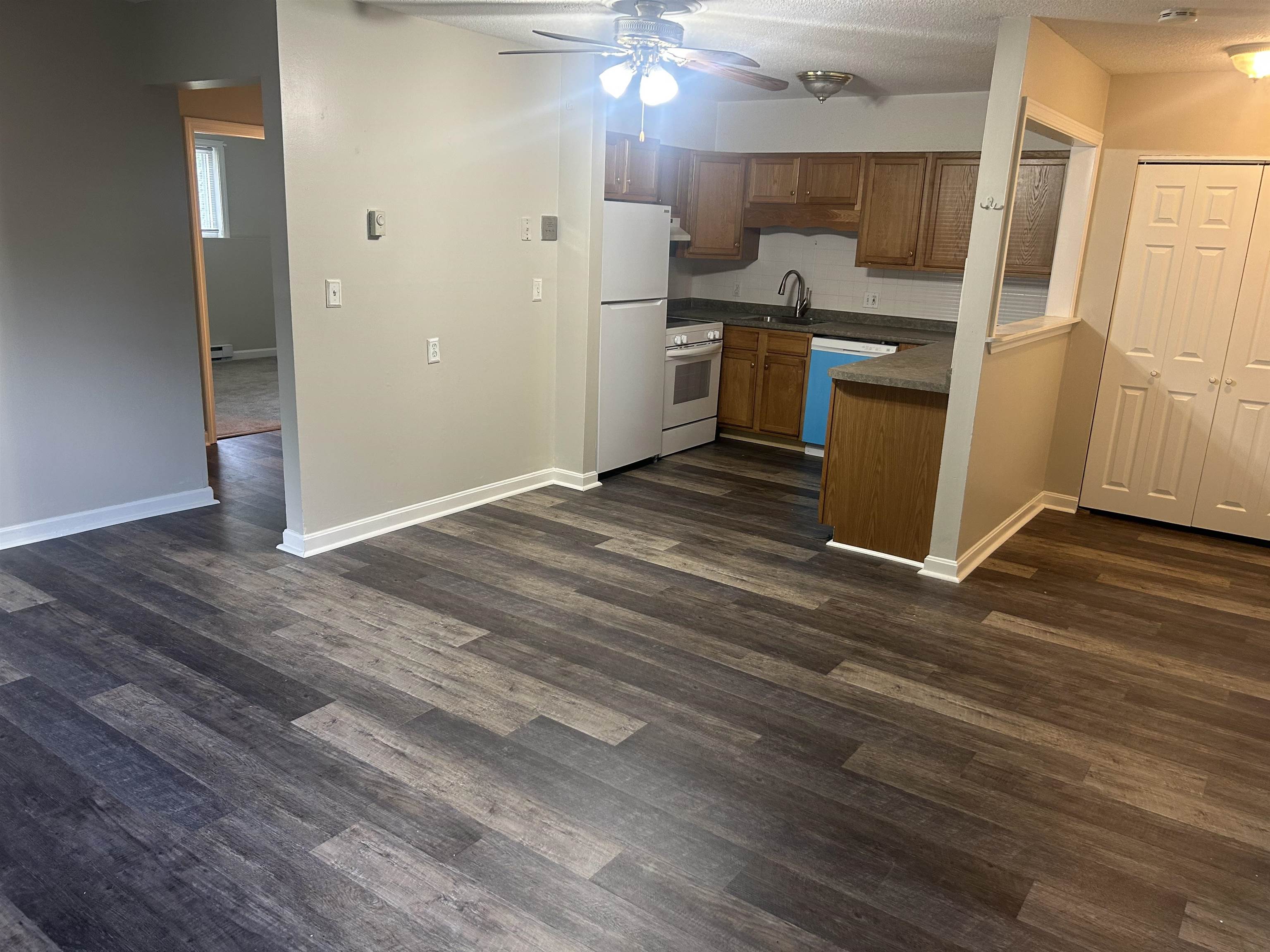 16B Mercury Dr #B, Londonderry, NH 03053-03