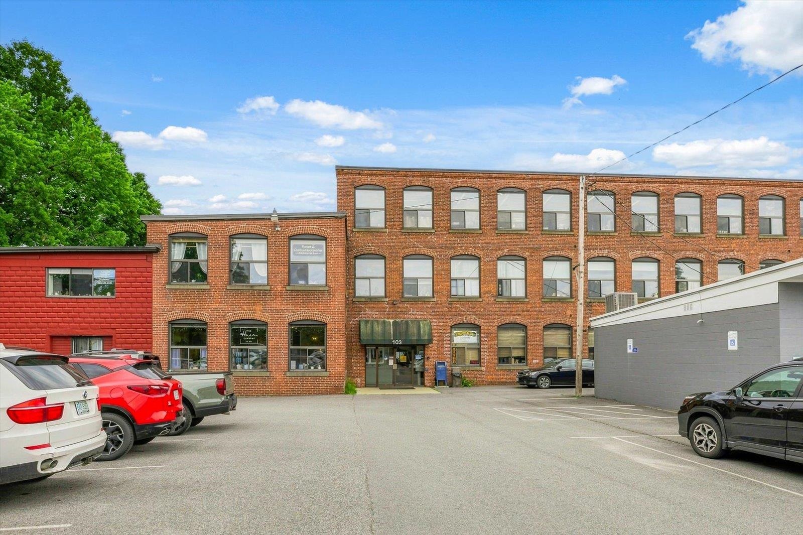 103 Roxbury St, Keene, NH 03431