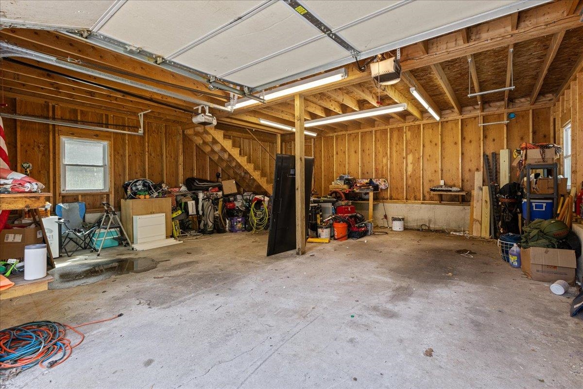 14 Higgins Ave, Sandown, NH 03873