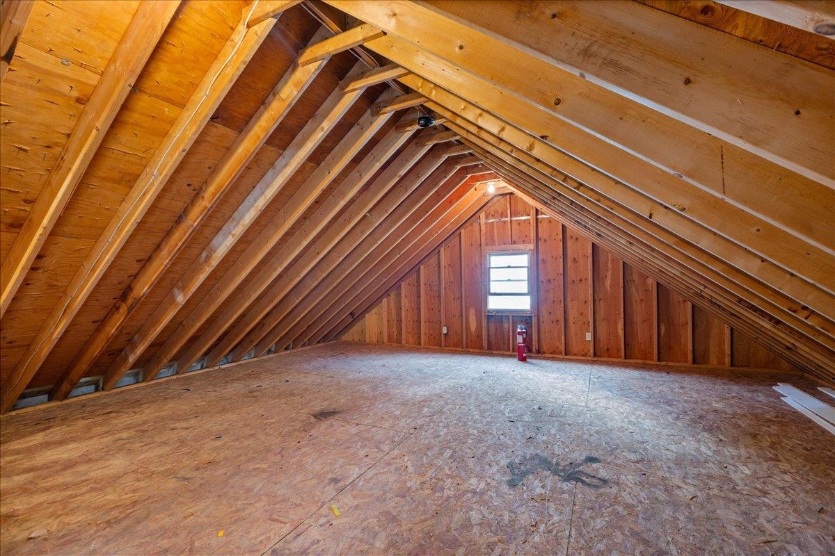 14 Higgins Ave, Sandown, NH 03873