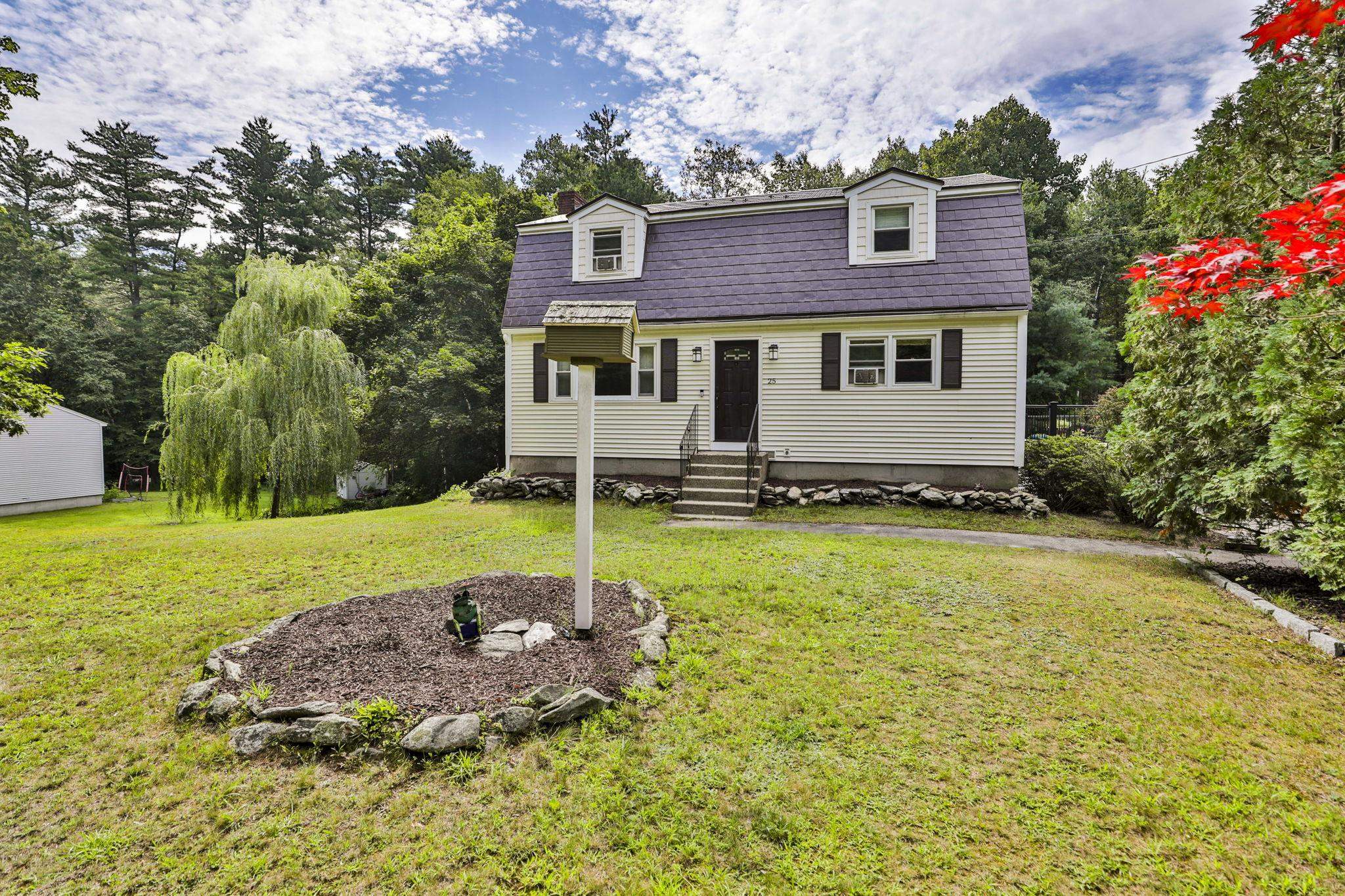 25 Mountain Home Rd, Londonderry, NH 03053