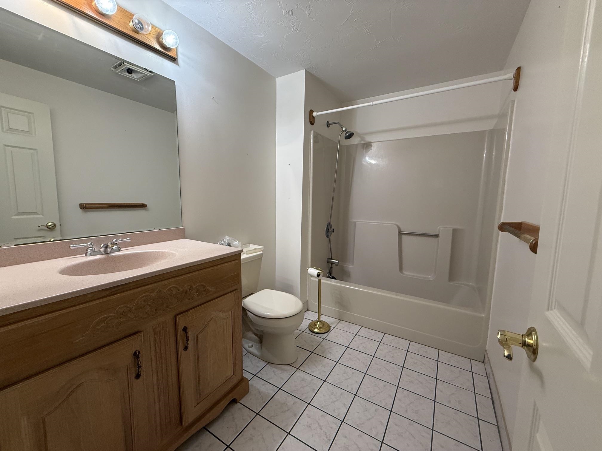 306 Circle Rd, Manchester, NH 03103