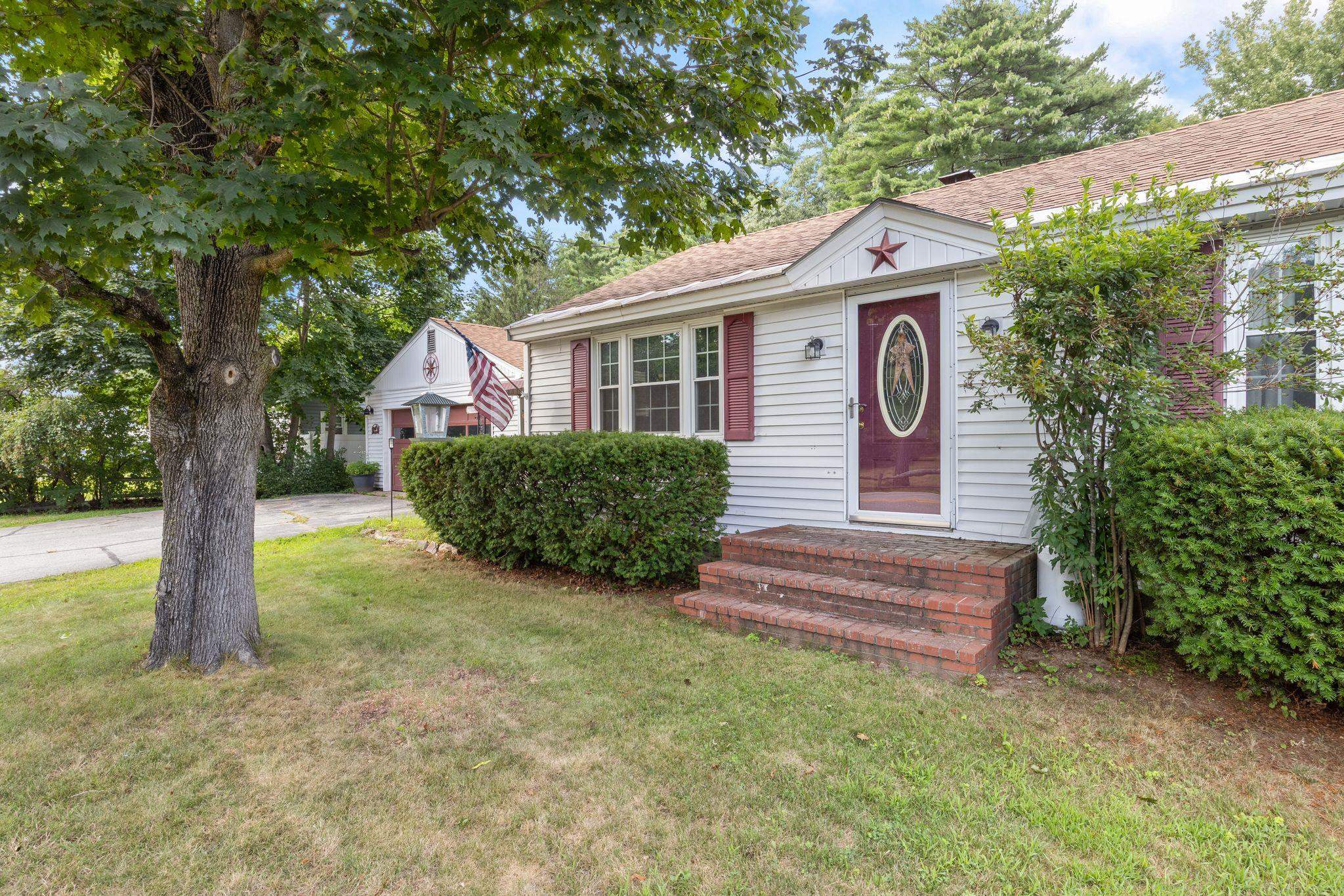 19 Cross Rd, Rochester, NH 03868