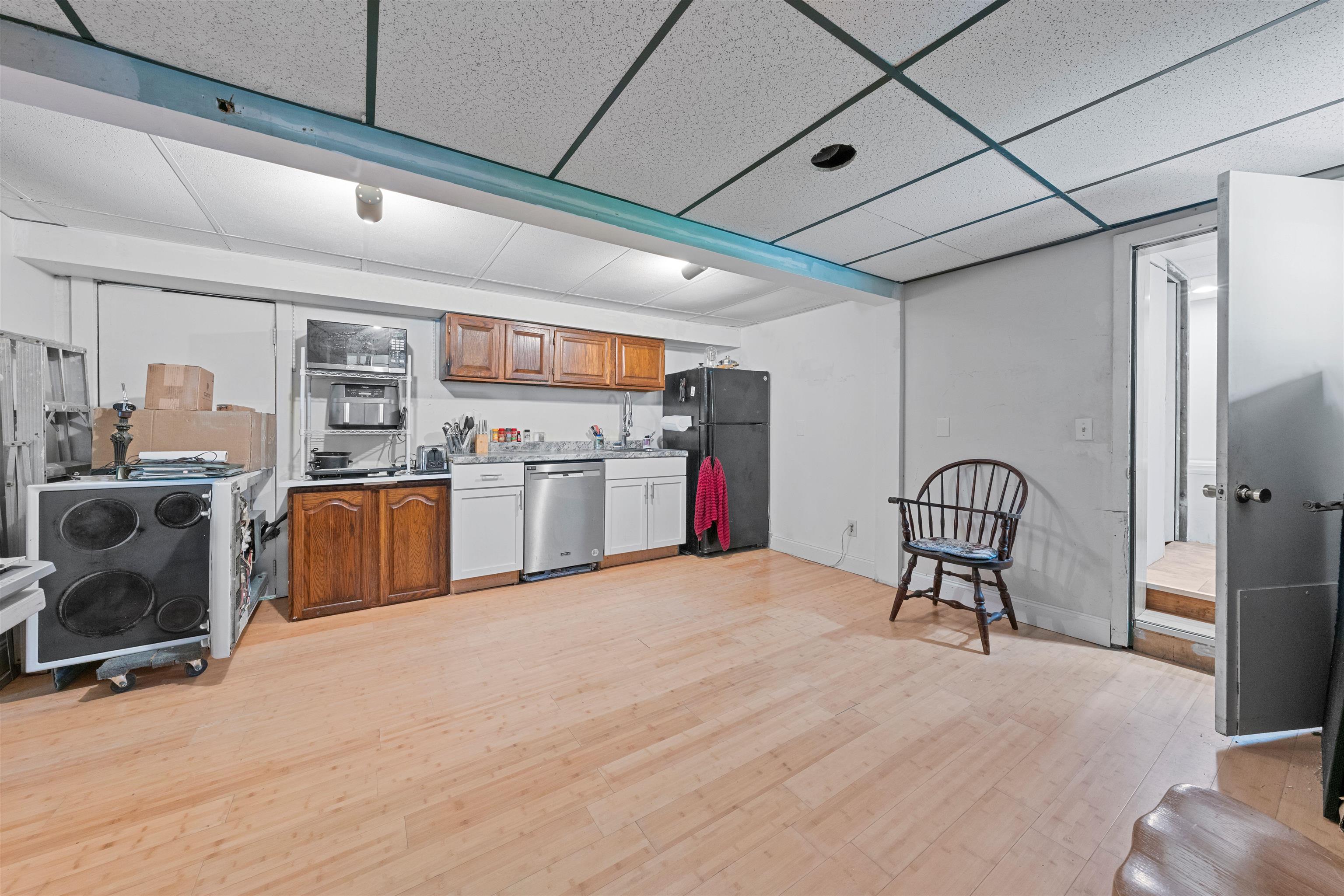 637 Borough Rd, Pembroke, NH 03275