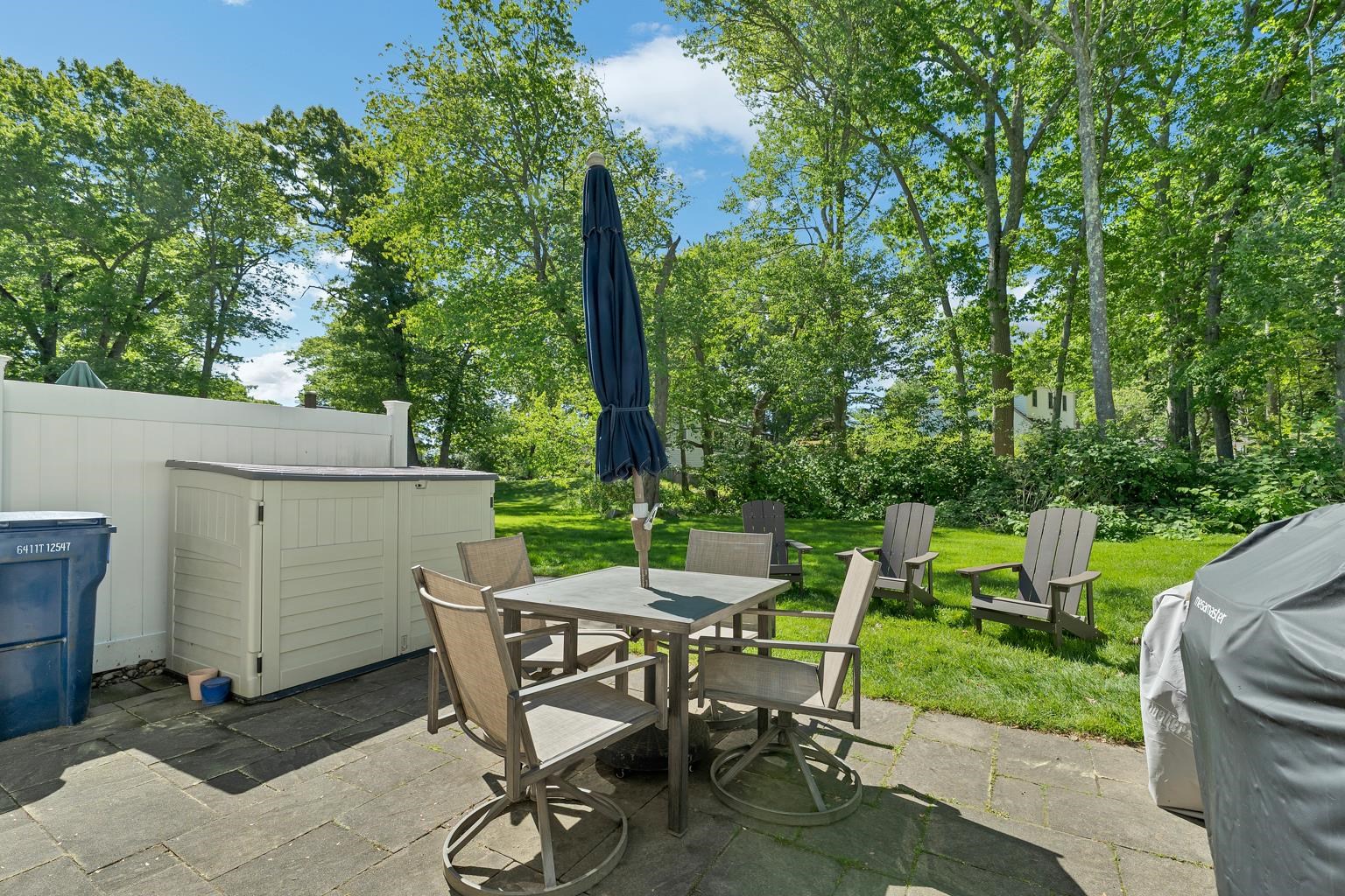 415 High St #1, Hampton, NH 03842