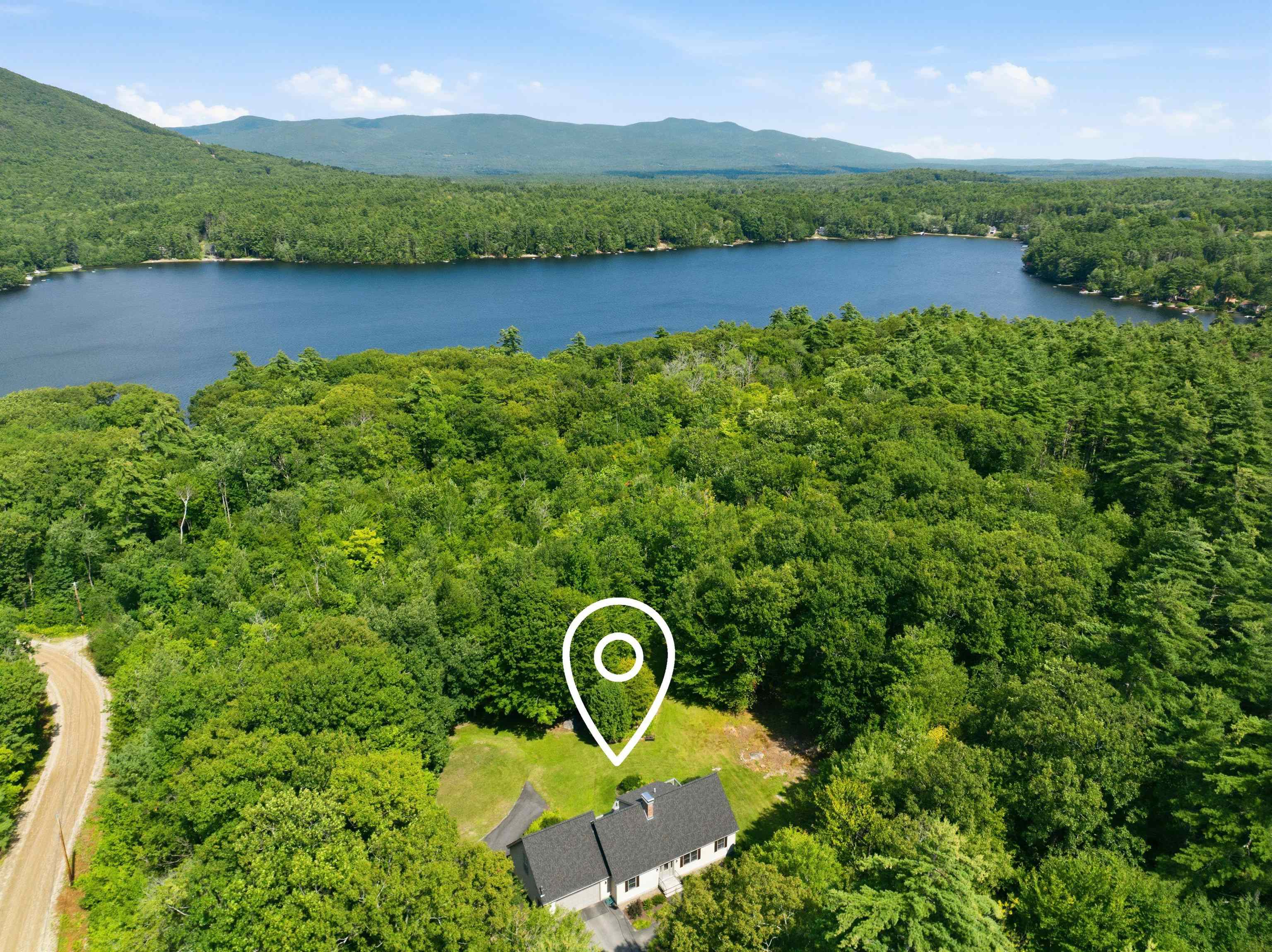 10 Avon Shores Rd, Moultonborough, NH 03254