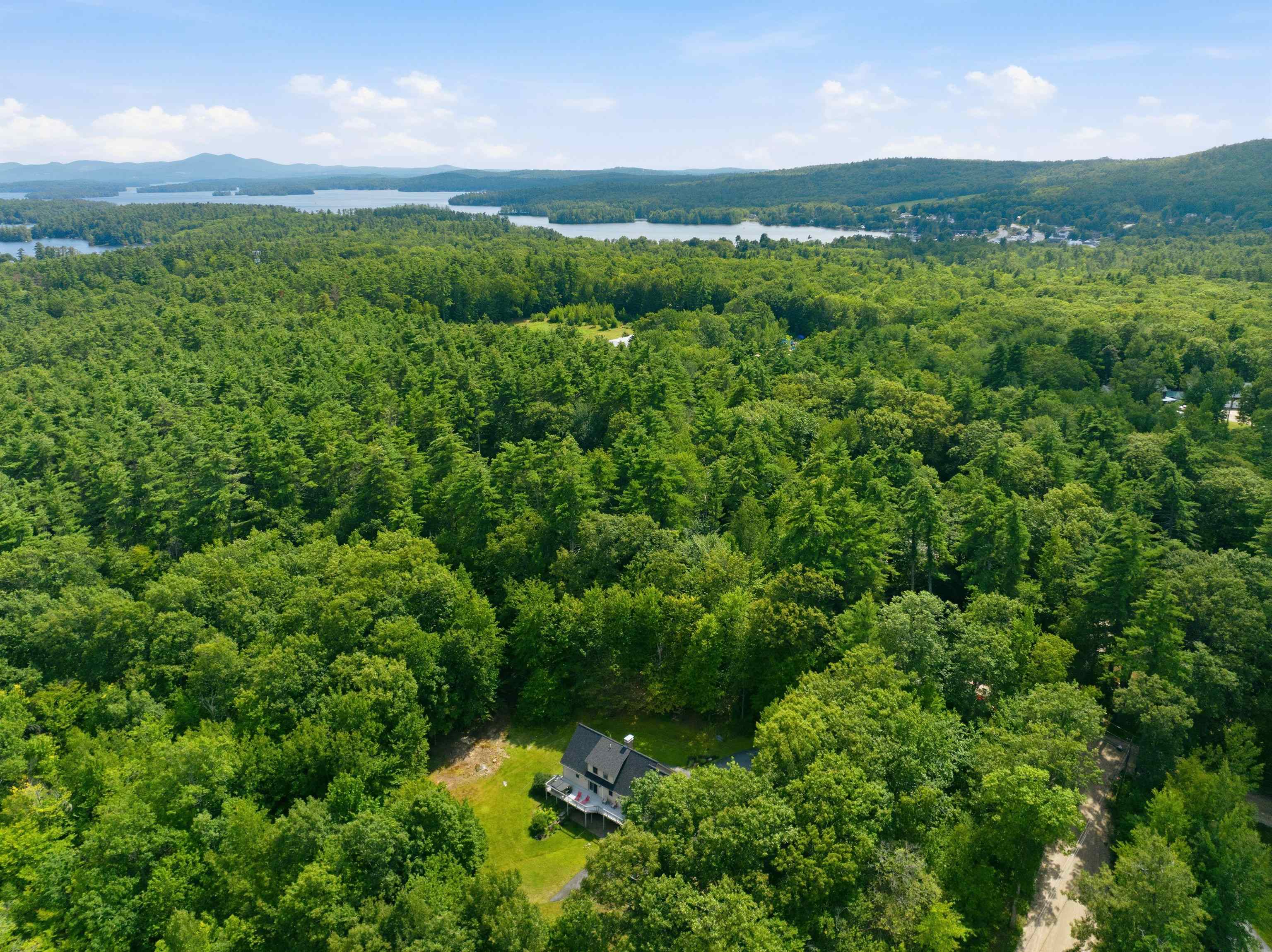 10 Avon Shores Rd, Moultonborough, NH 03254