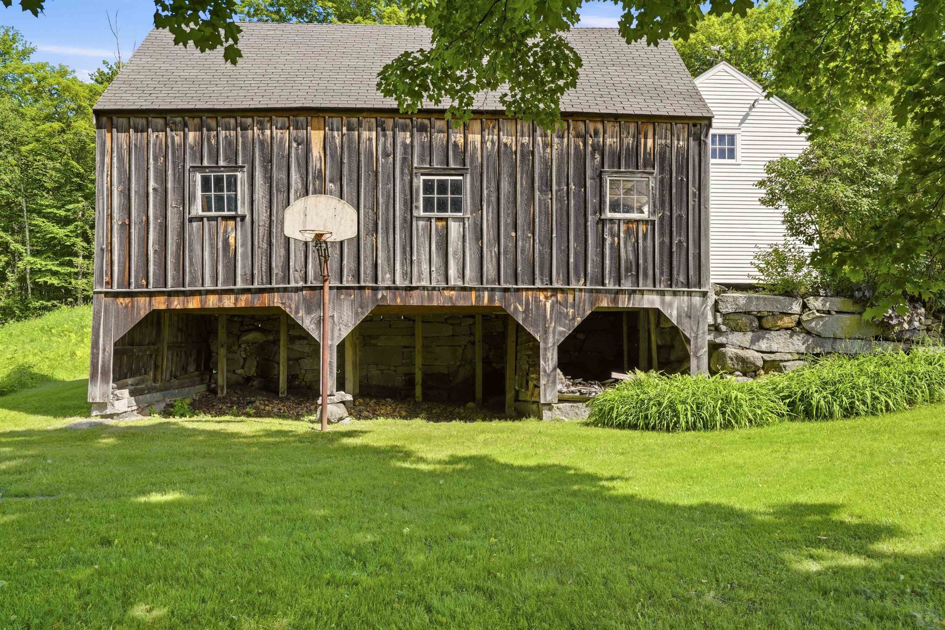 779 Liberty Hill Rd, Henniker, NH 03242