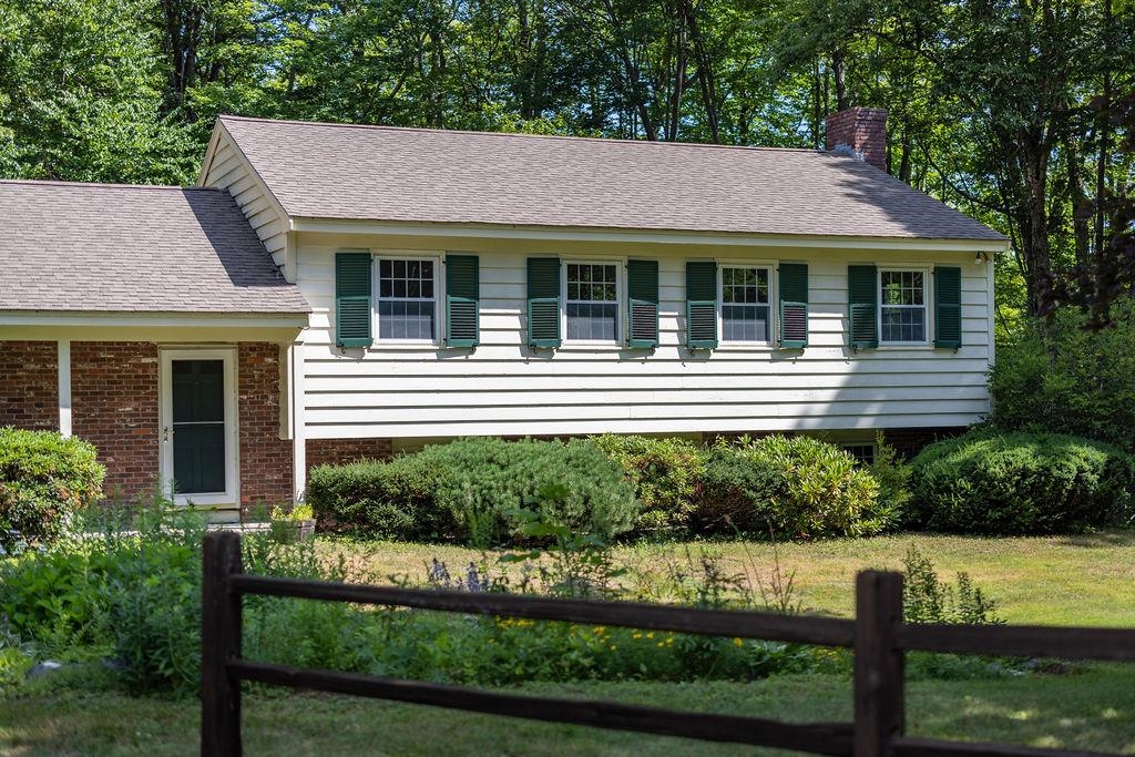 155 Job Seamans Acres, New London, NH 03257
