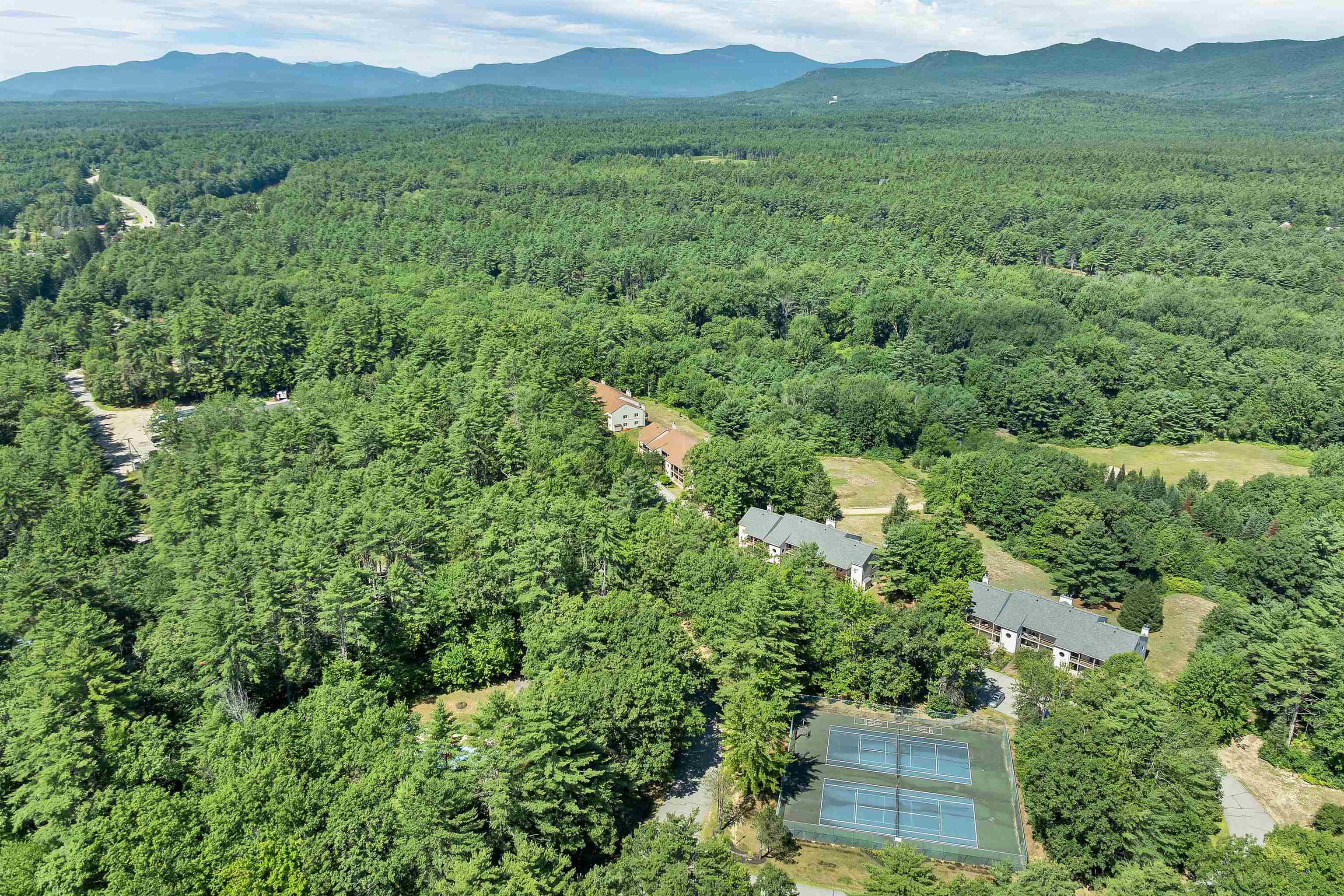 24 Harmony Ln #14, Conway, NH 03813