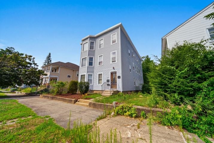 43 S Elm St, Manchester, NH 03103