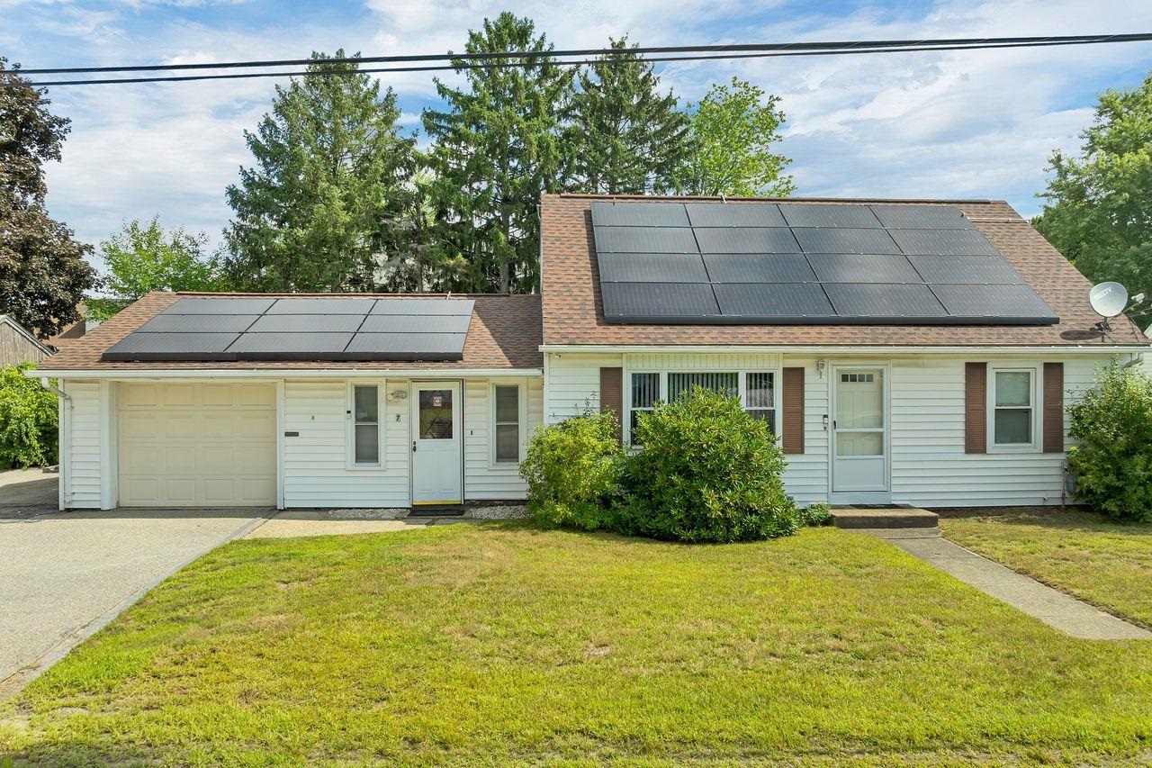 7 Donna St, Nashua, NH 03060
