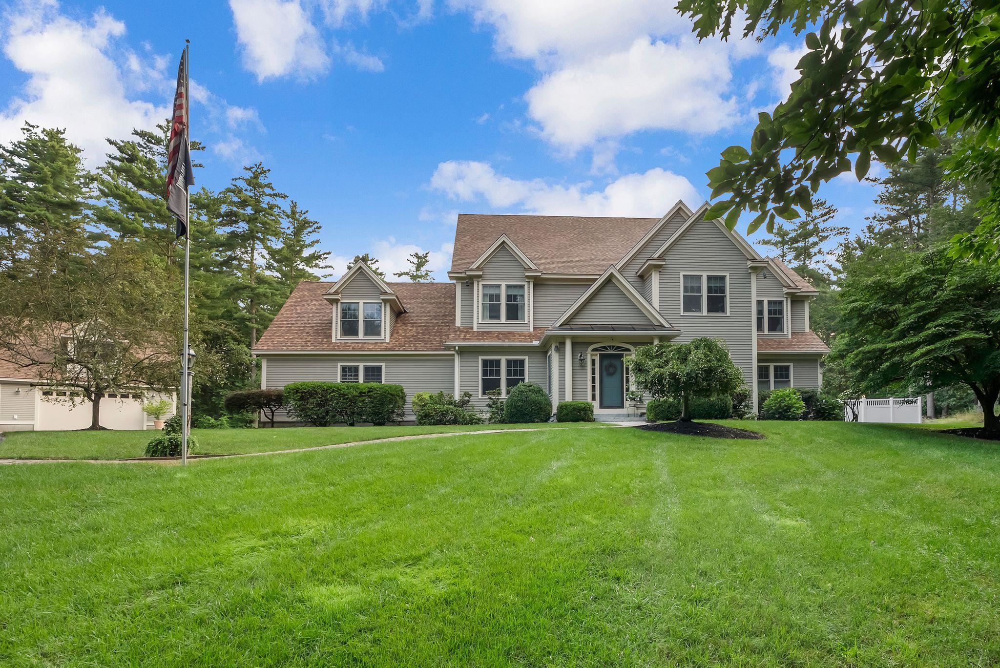 232 Gulf Rd, Dover, NH 03820